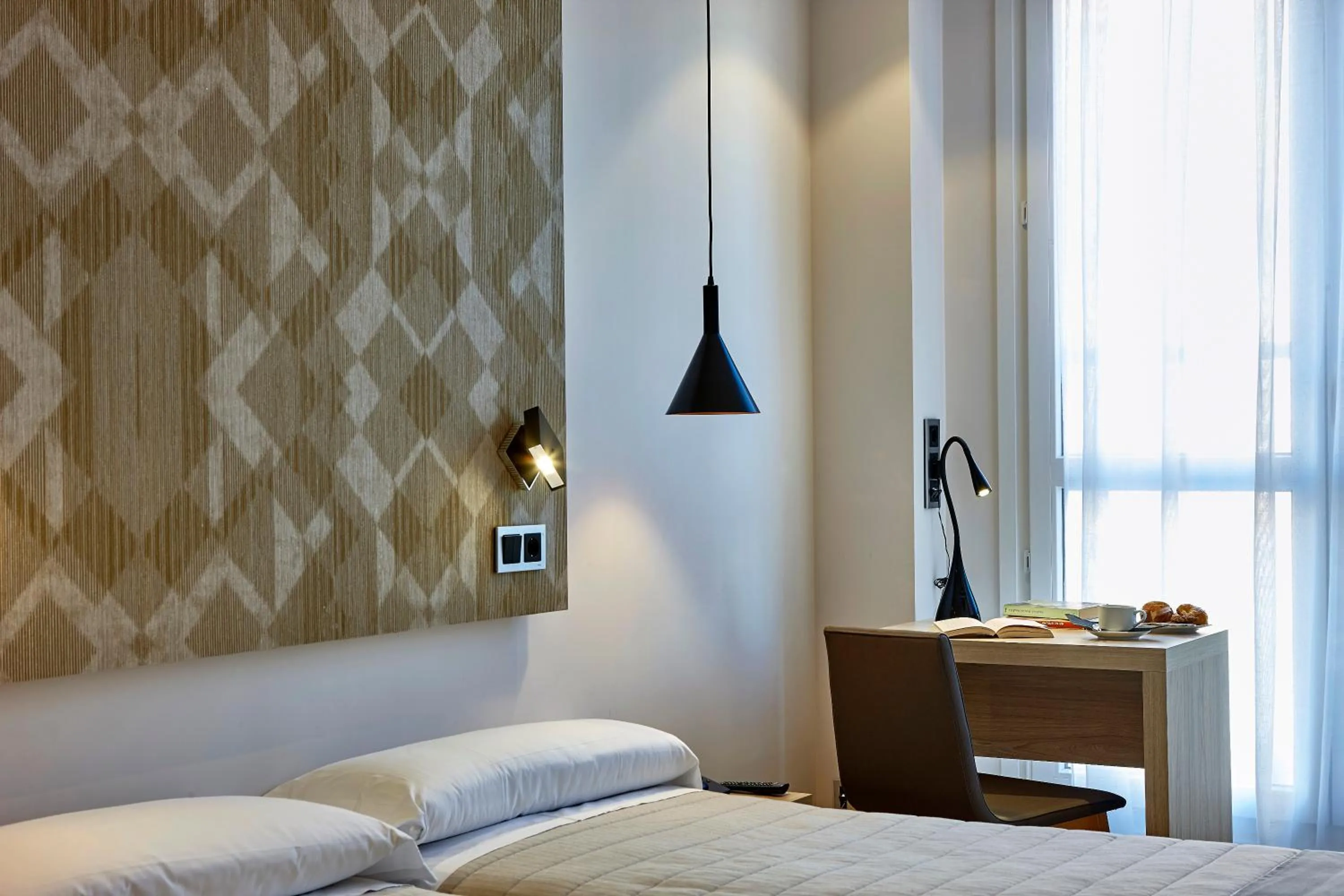 Bedroom, Bed in Hotel Bilbao Plaza