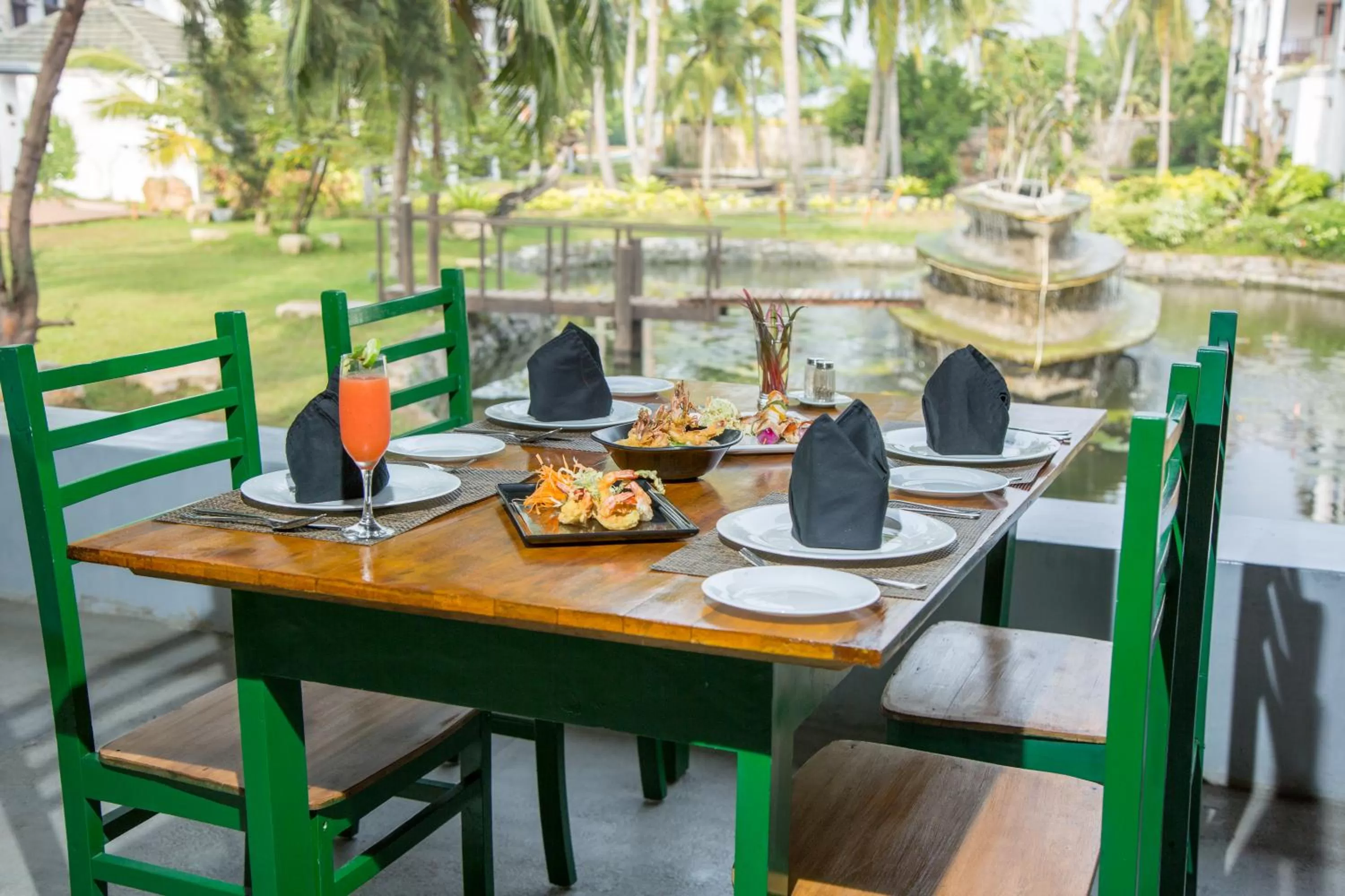 Restaurant/places to eat in Amaluna Resorts