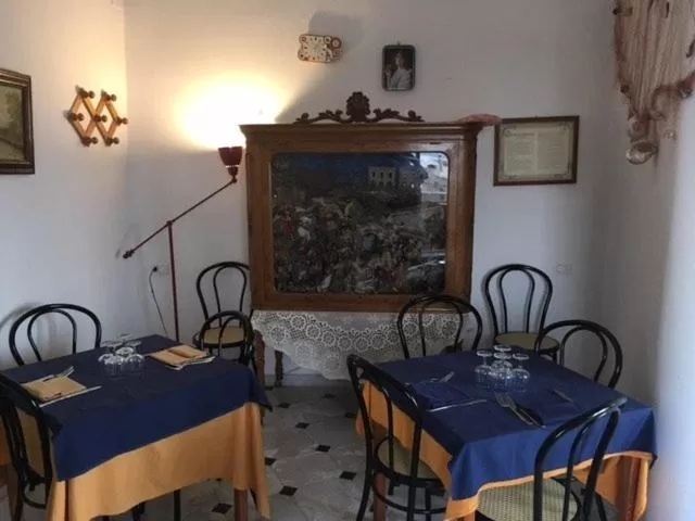 Restaurant/places to eat in Rocca Sul Mare Hotel