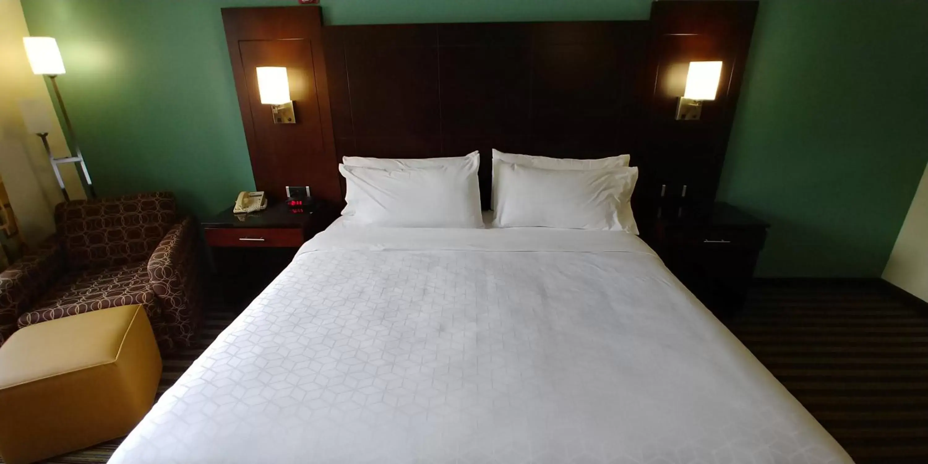 King Room - Non-Smoking in Holiday Inn Express Hotel & Suites West Point-Fort Montgomery, an IHG Hotel King Room - Non-Smoking in Holiday Inn Express Hotel & Suites West Point-Fort Montgomery, an IHG Hotel