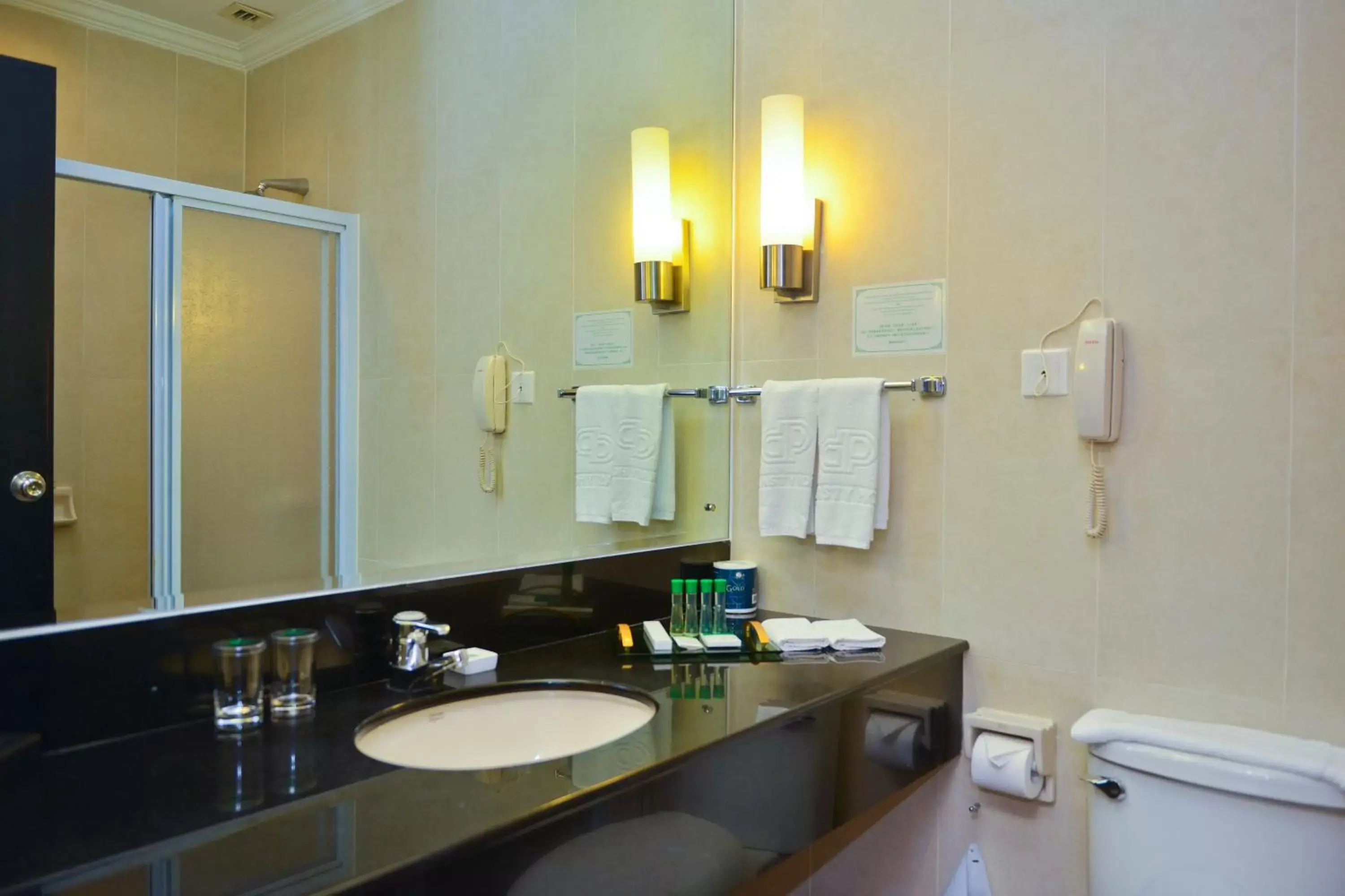 Executive Deluxe Double Room in Dynasty Hotel Miri Executive Deluxe Double Room in Dynasty Hotel Miri
