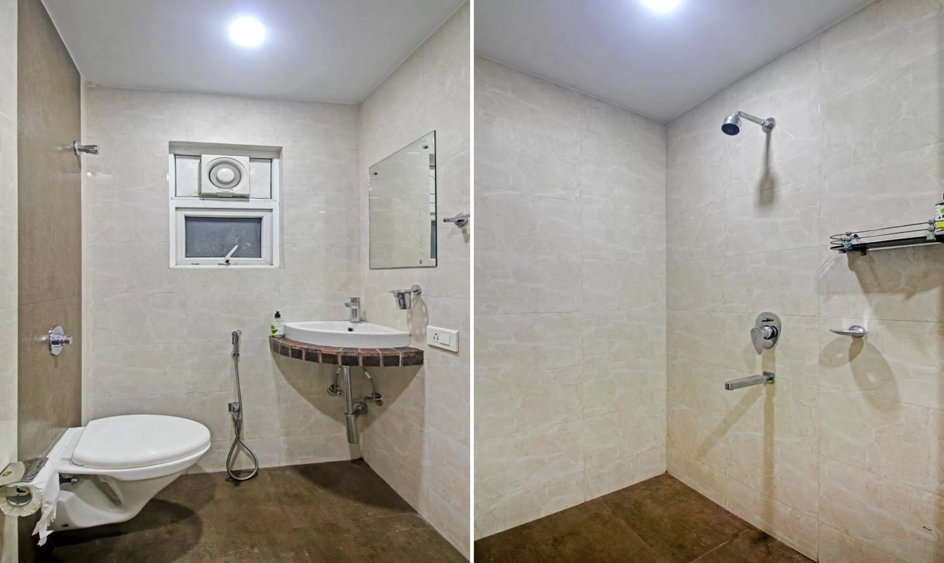 Bathroom in Itsy Hotels Reotel Near Rabindra Sarobar