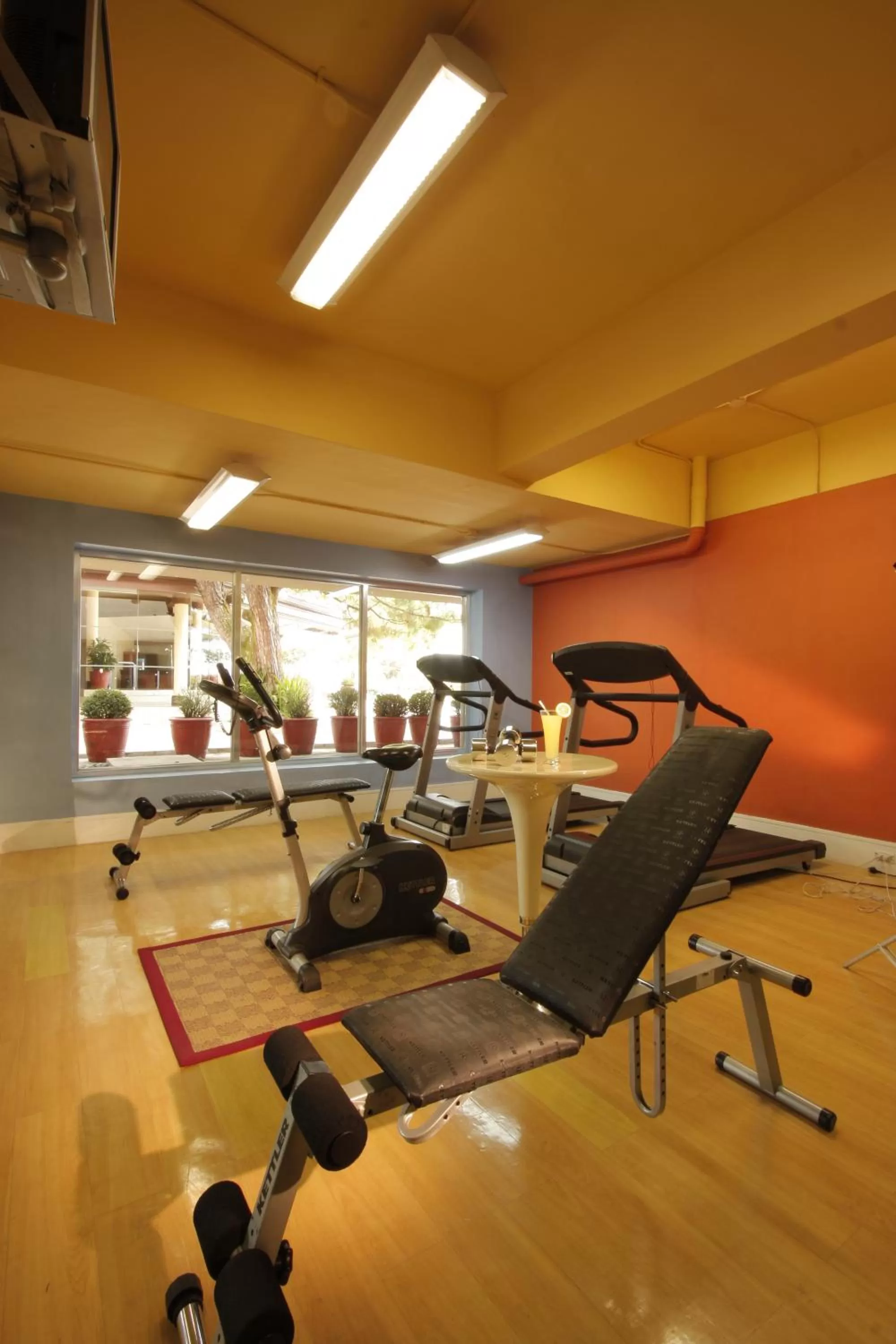 Fitness centre/facilities in Taal Vista Hotel