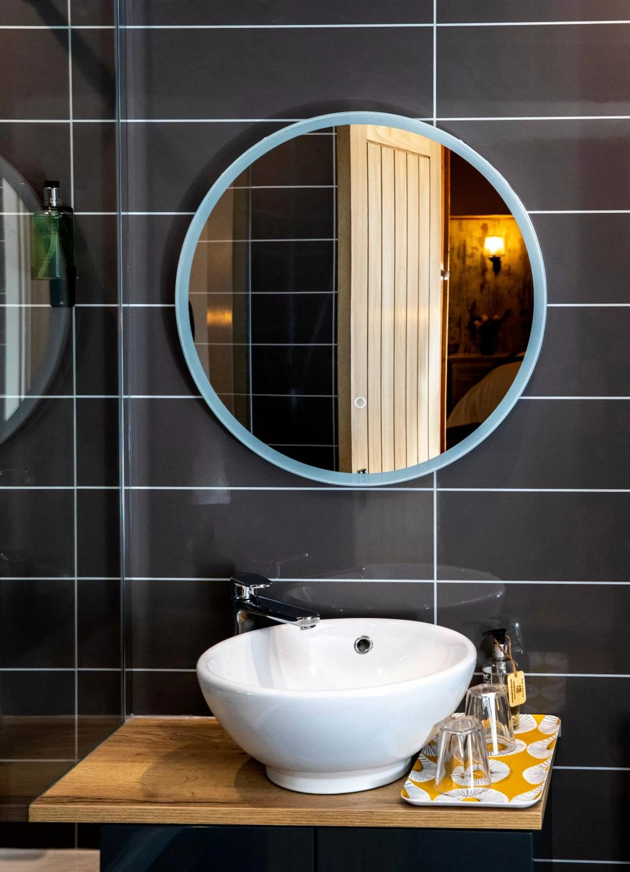 Bathroom in The Fleece Inn