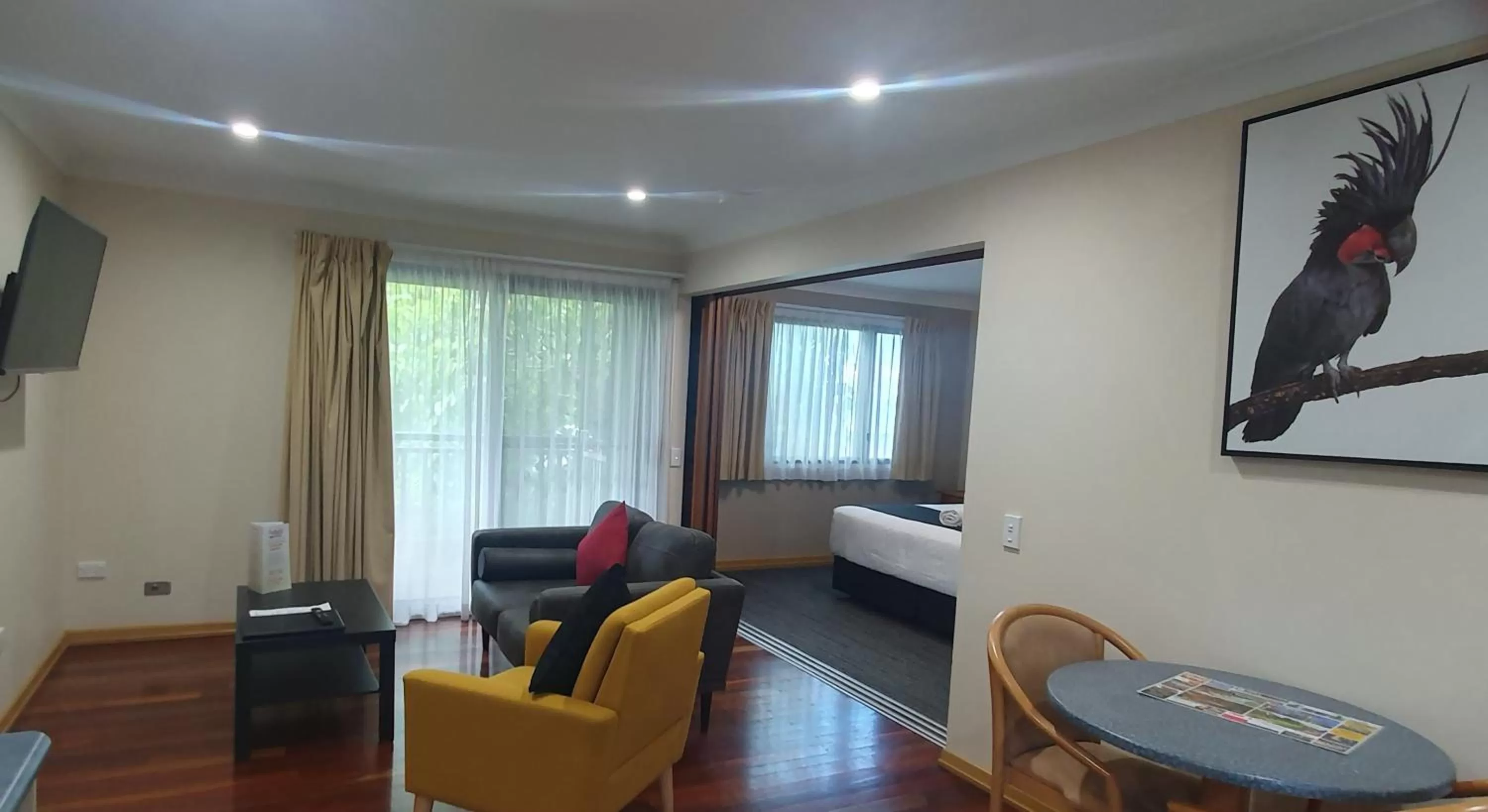 Living room in Eastgate on the Range Motel