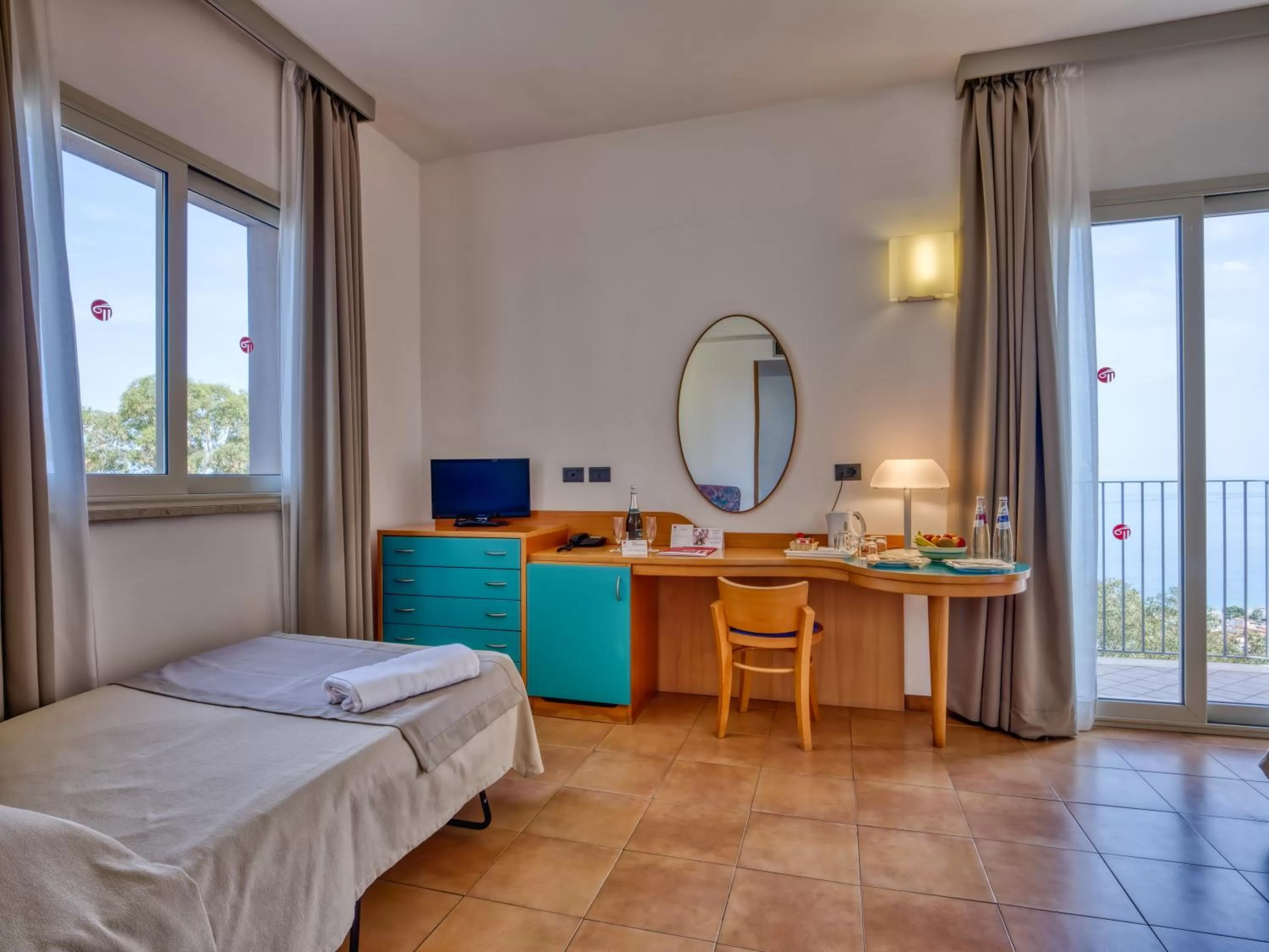 Bedroom, Bed in Hotel Antares