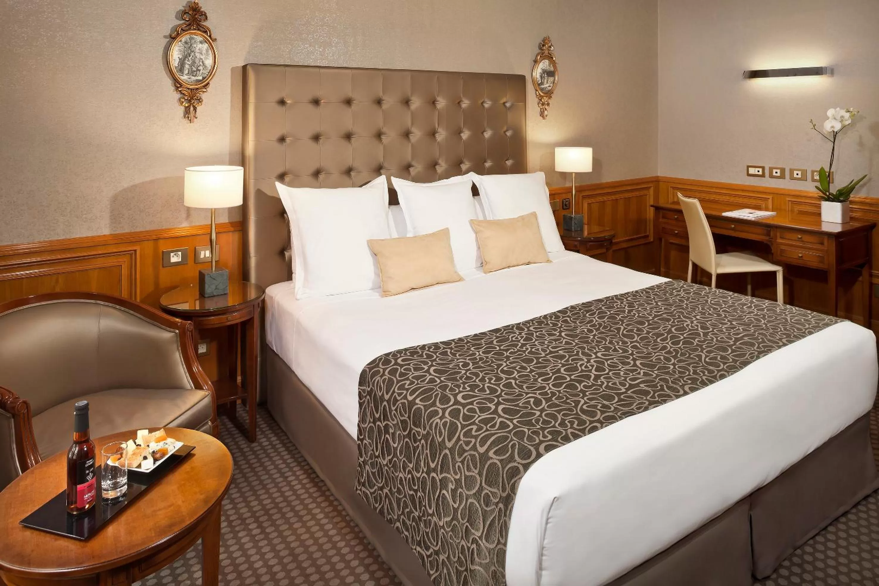 Bedroom, Bed in Meliá Paris Vendôme