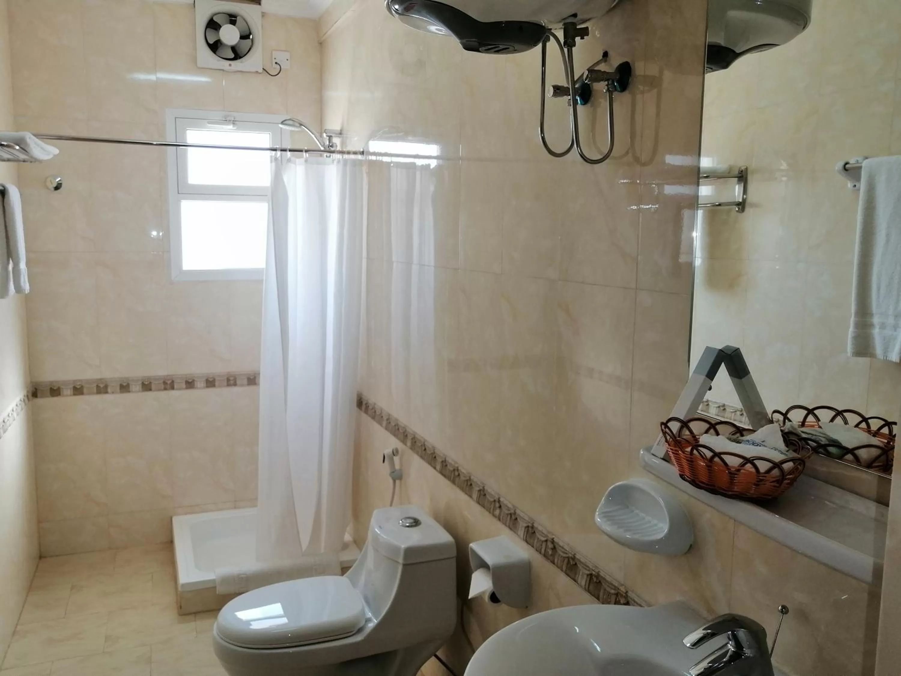 Shower in Nizwa Hotel Apartments