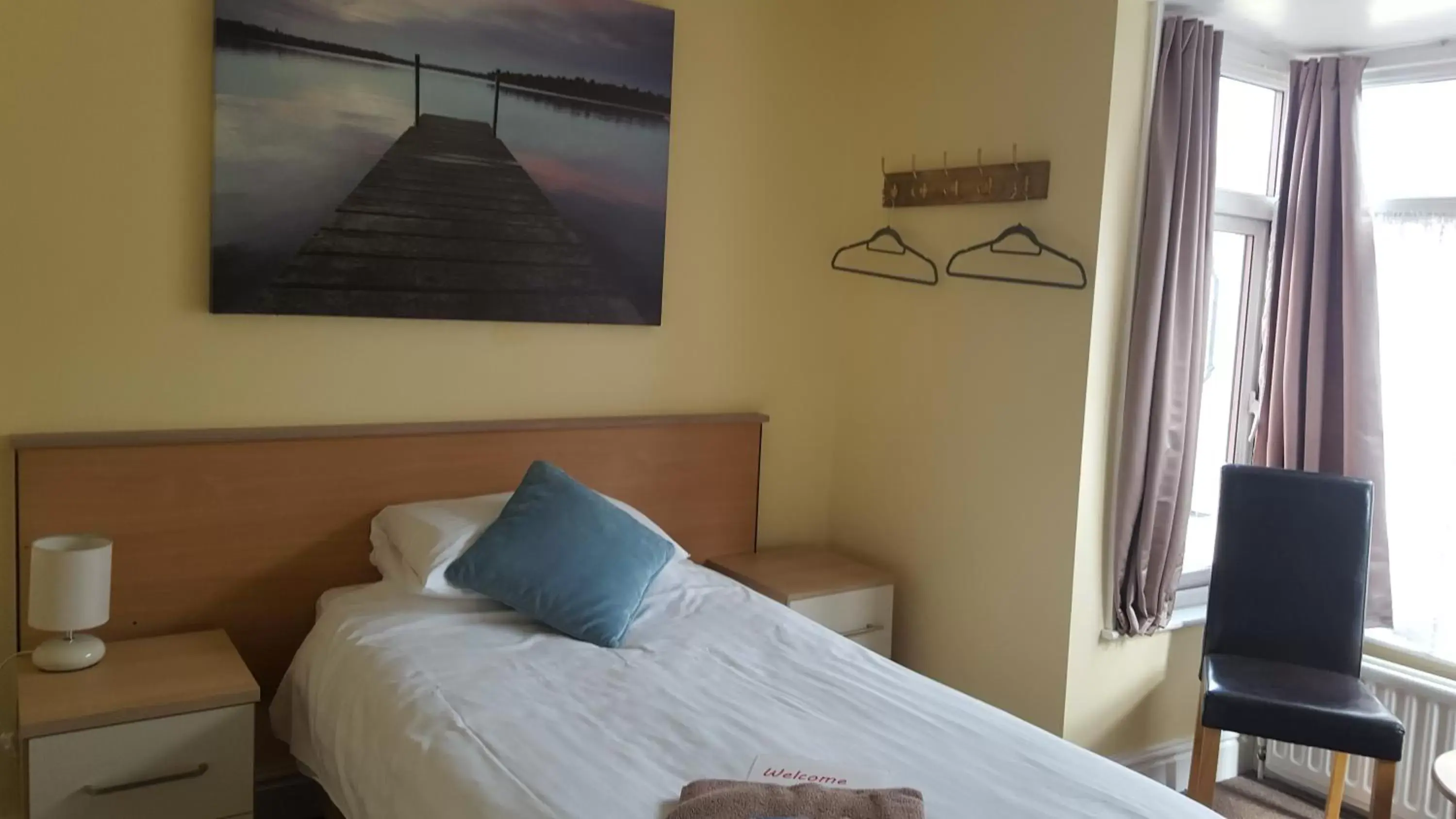 Single Room with Shared Bathroom - single occupancy in The Beacon Hotel Single Room with Shared Bathroom - single occupancy in The Beacon Hotel