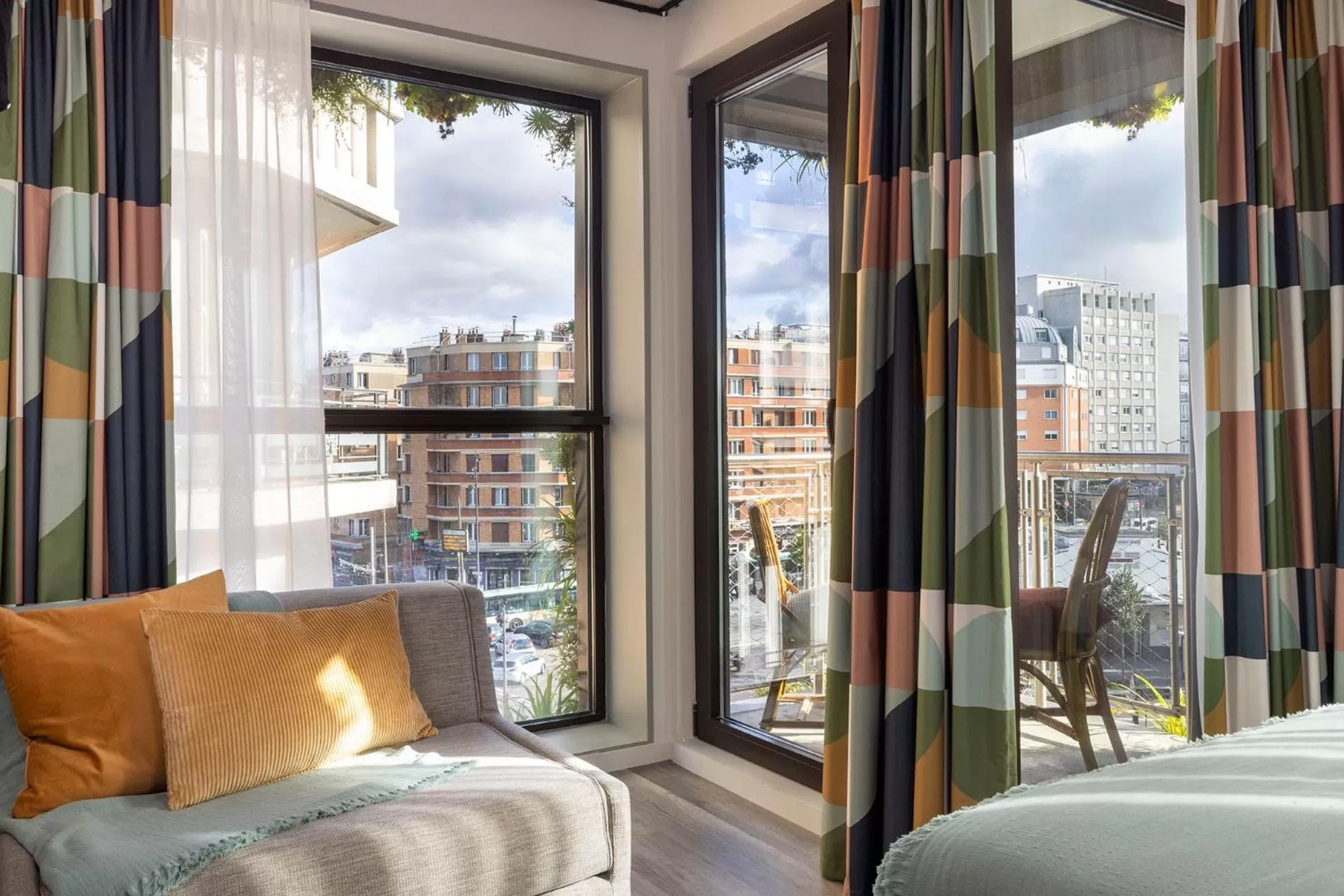 Balcony/Terrace, Bed in La Belle Ville