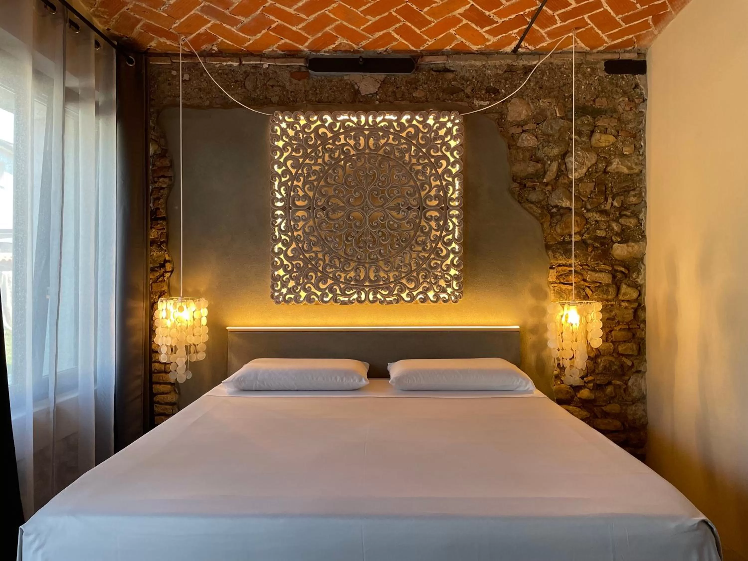 Photo of the whole room, Bed in DeLax B&B - adults only