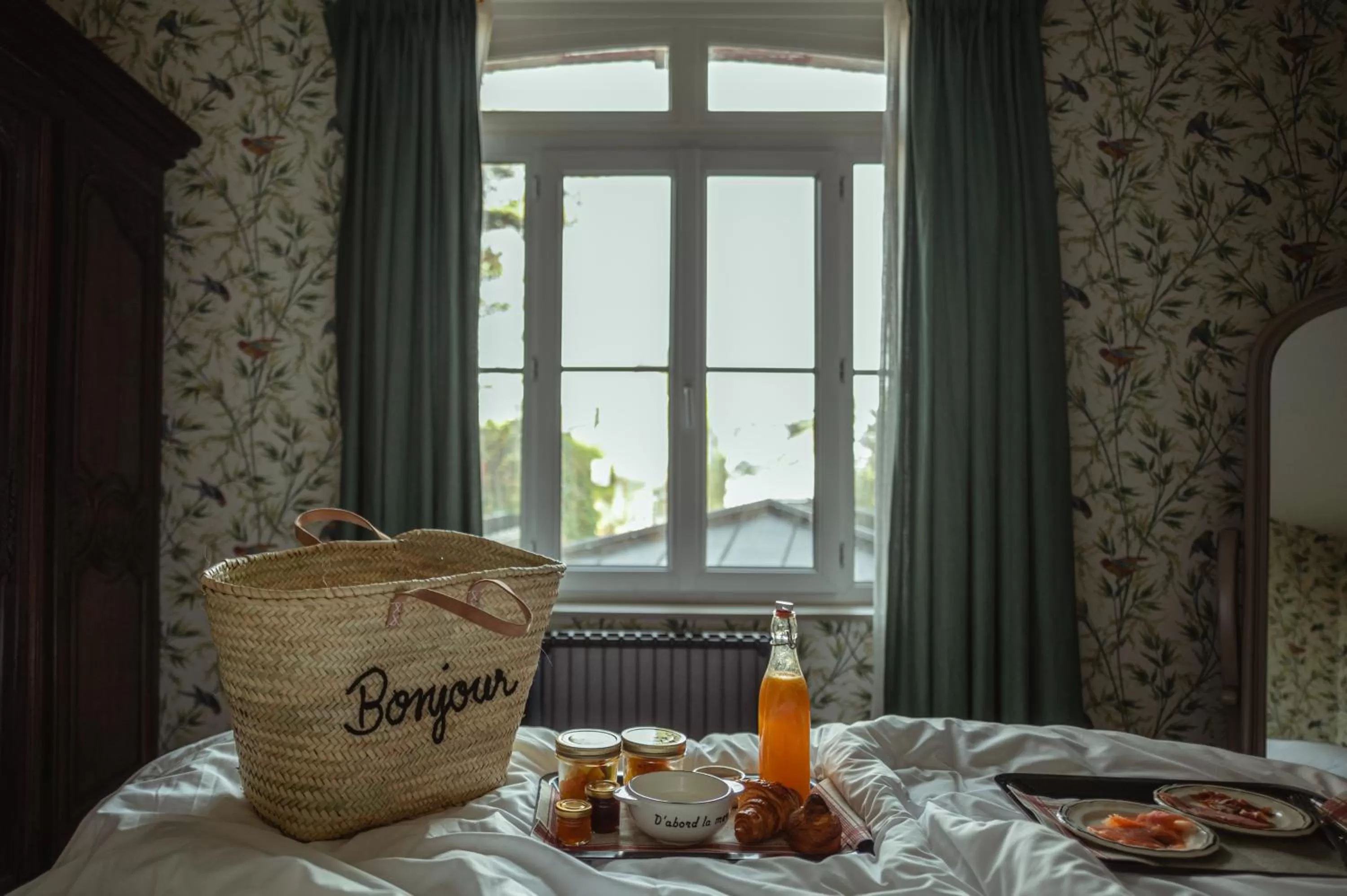 Breakfast, Bed in Domaine Saint Clair - Le Donjon
