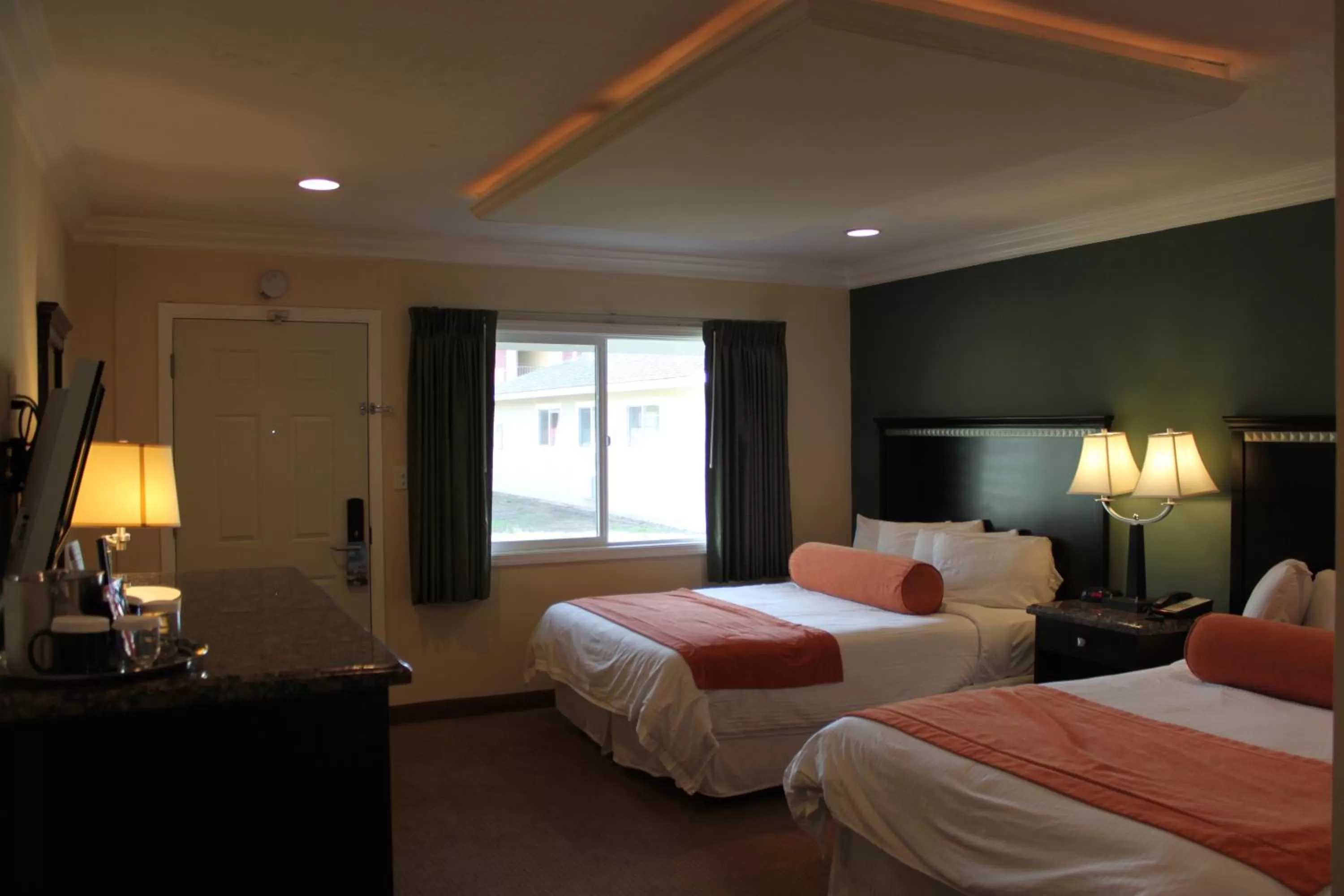 Bedroom, Bed in Travelodge by Wyndham Santa Maria