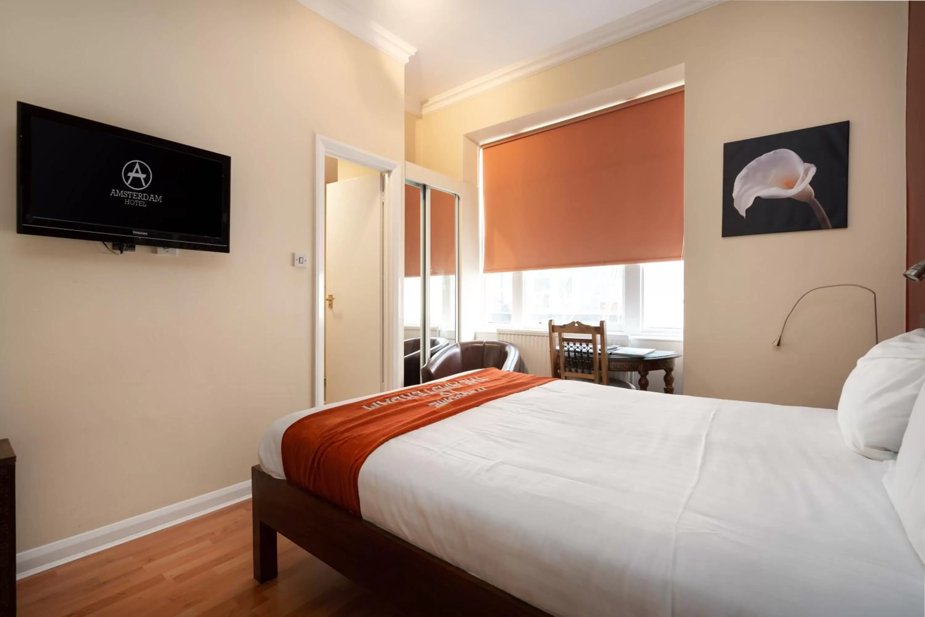 Bedroom, Bed in Amsterdam Hotel Brighton Seafront