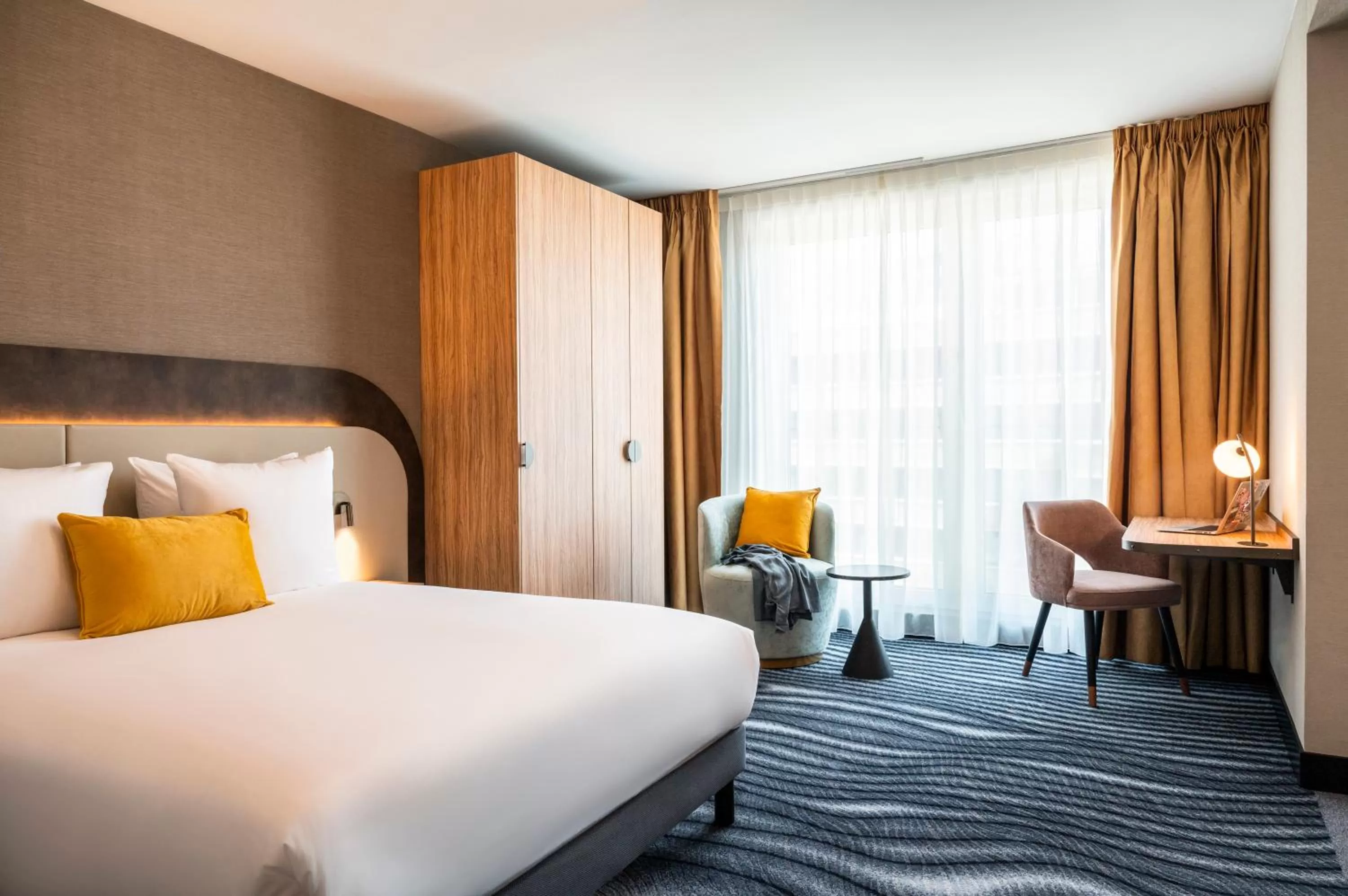 Bed in Mercure Amsterdam North Station