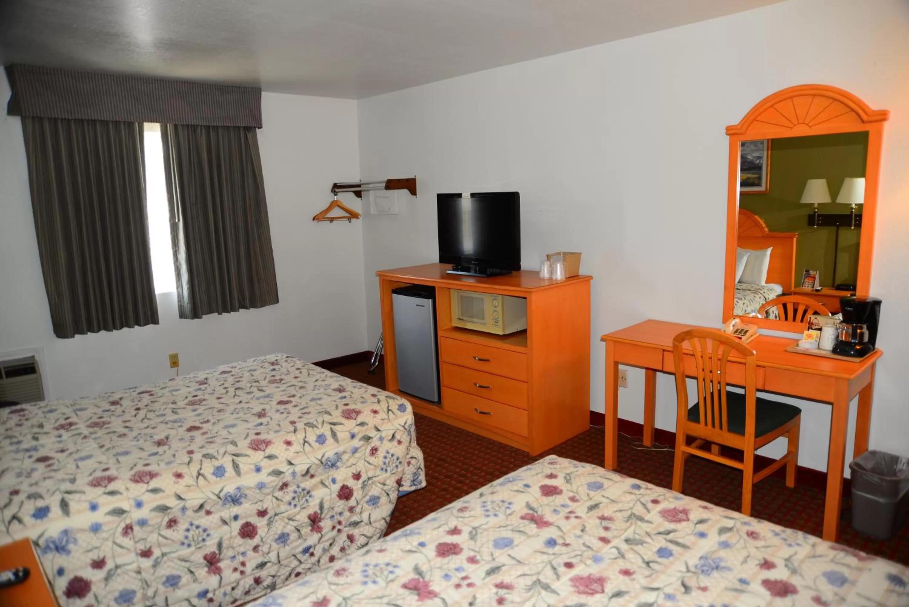 Bedroom in Budget Inn Express