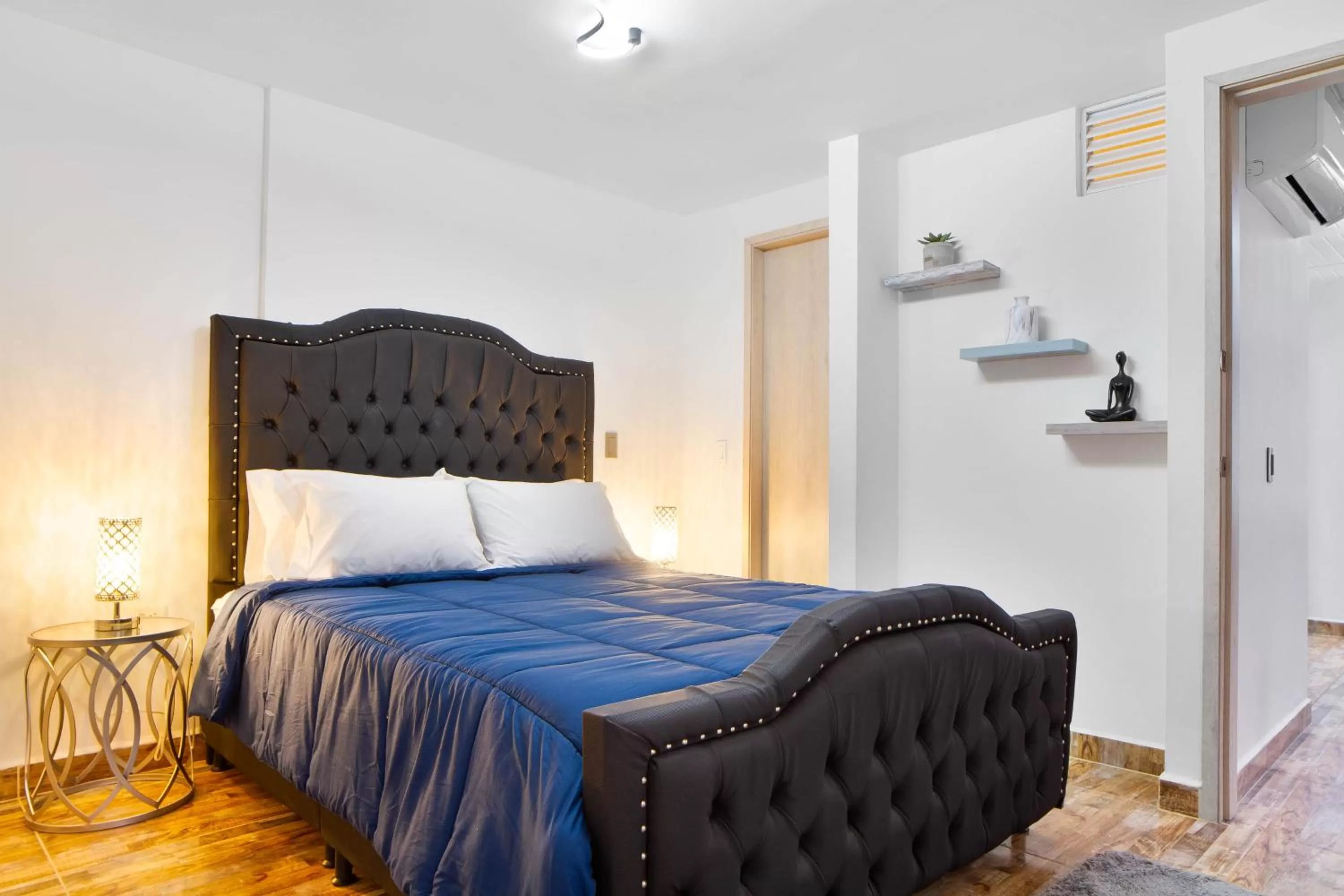 Bedroom, Bed in Miracle