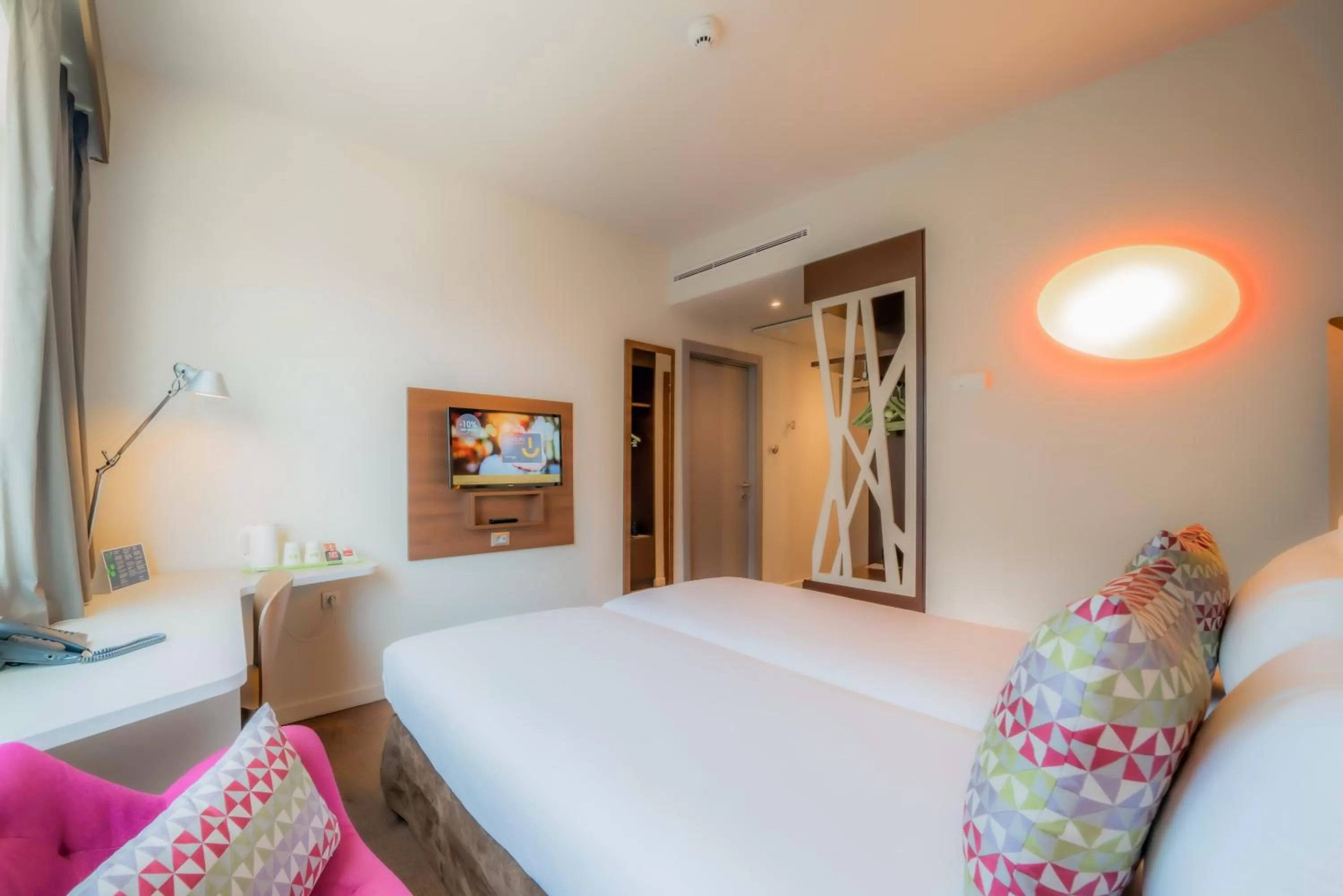 Photo of the whole room, Bed in Campanile Casablanca Centre Ville