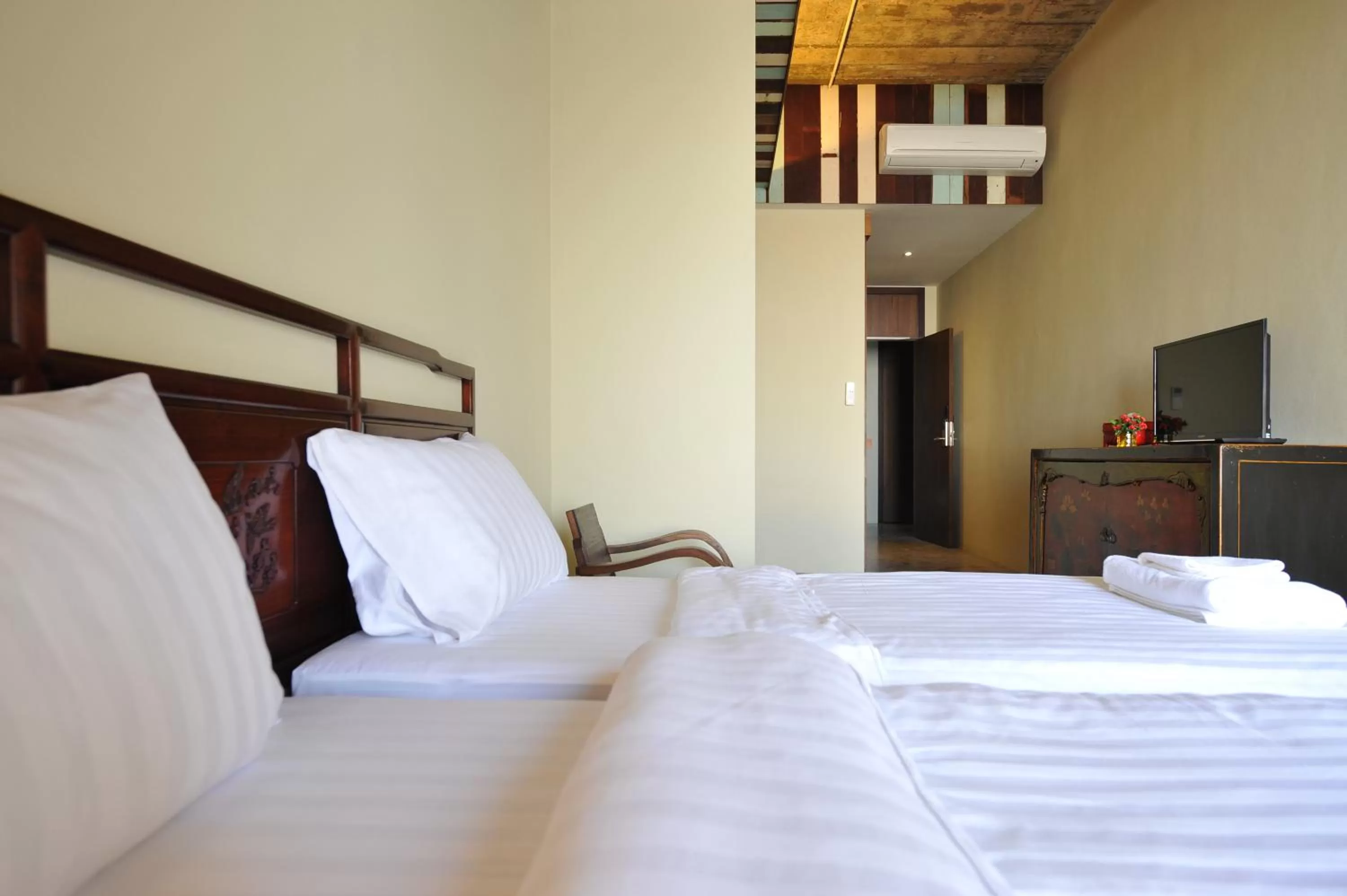 Bed in Villa Bangkok