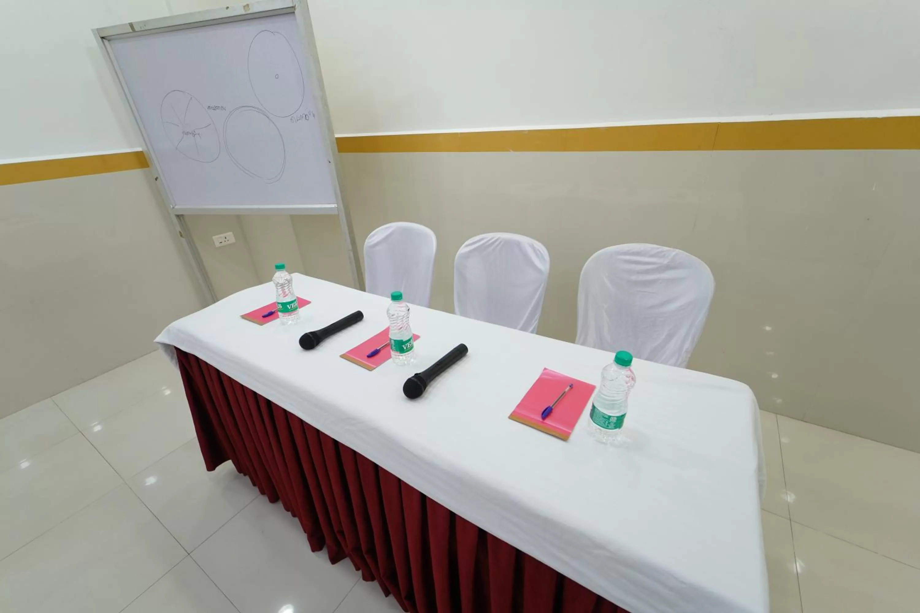 Meeting/conference room in Hotel Palmyra Grand Inn