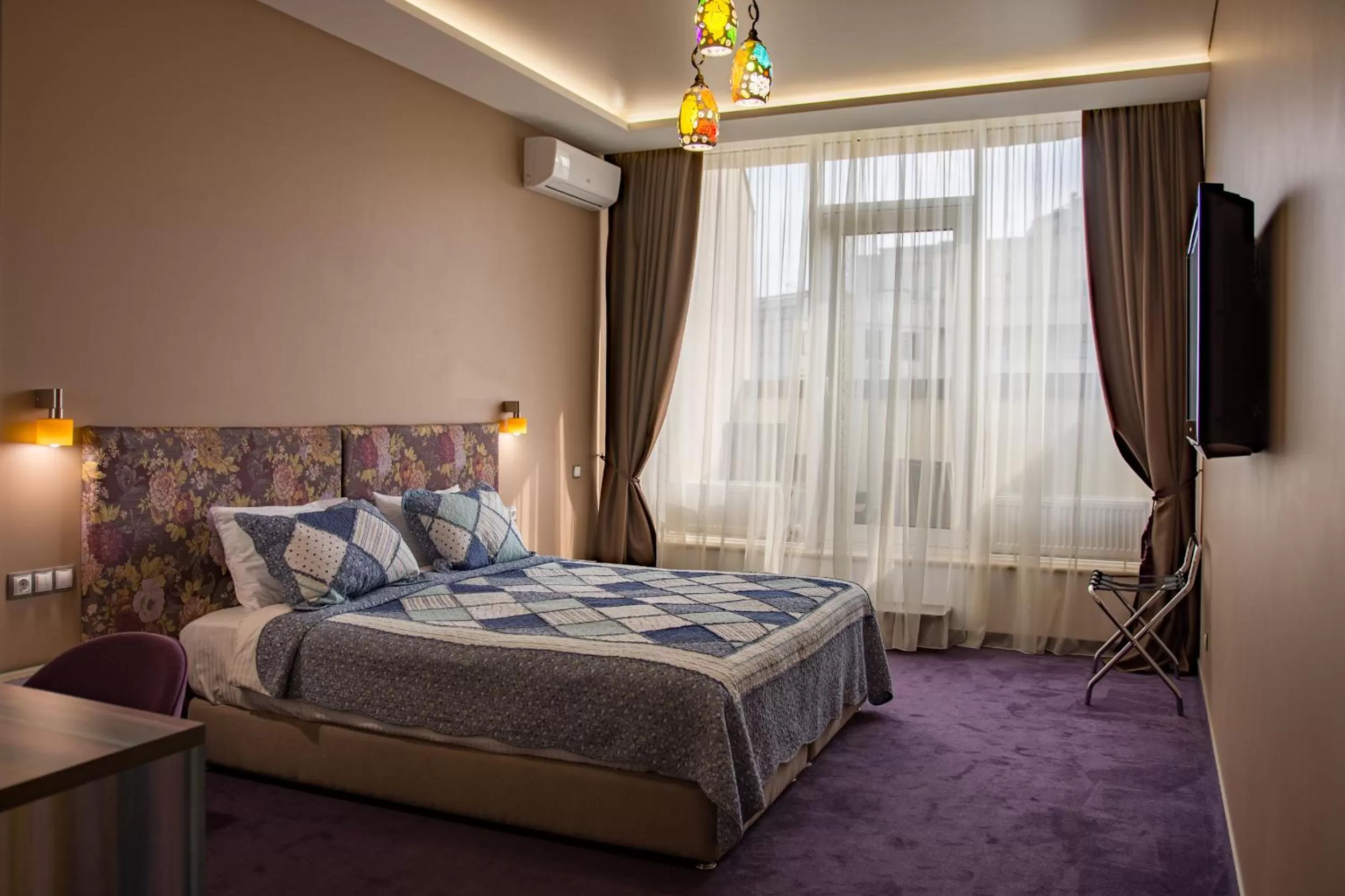 Photo of the whole room, Bed in Horizon Hotel