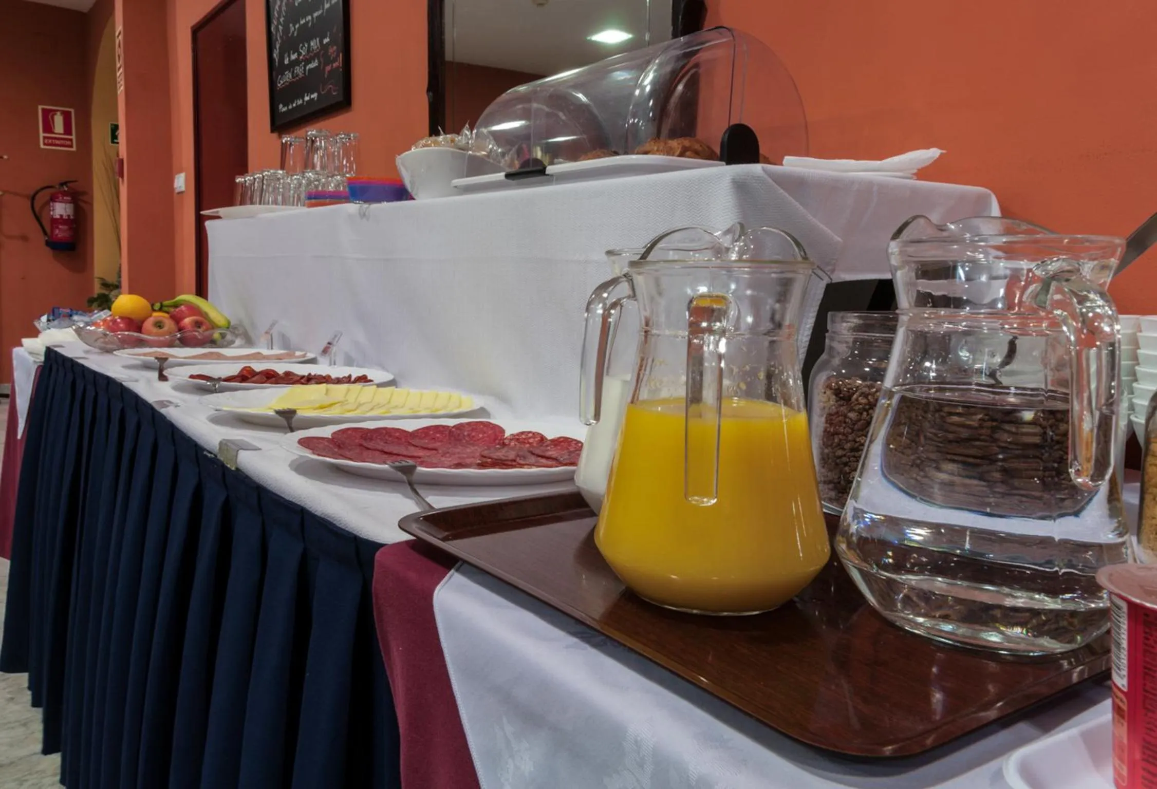 Lounge or bar in Hotel Cantón