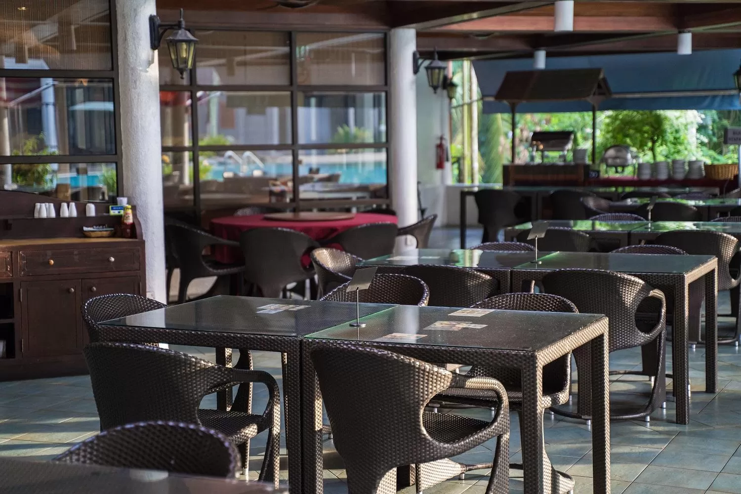 Restaurant/places to eat in Sabah Hotel