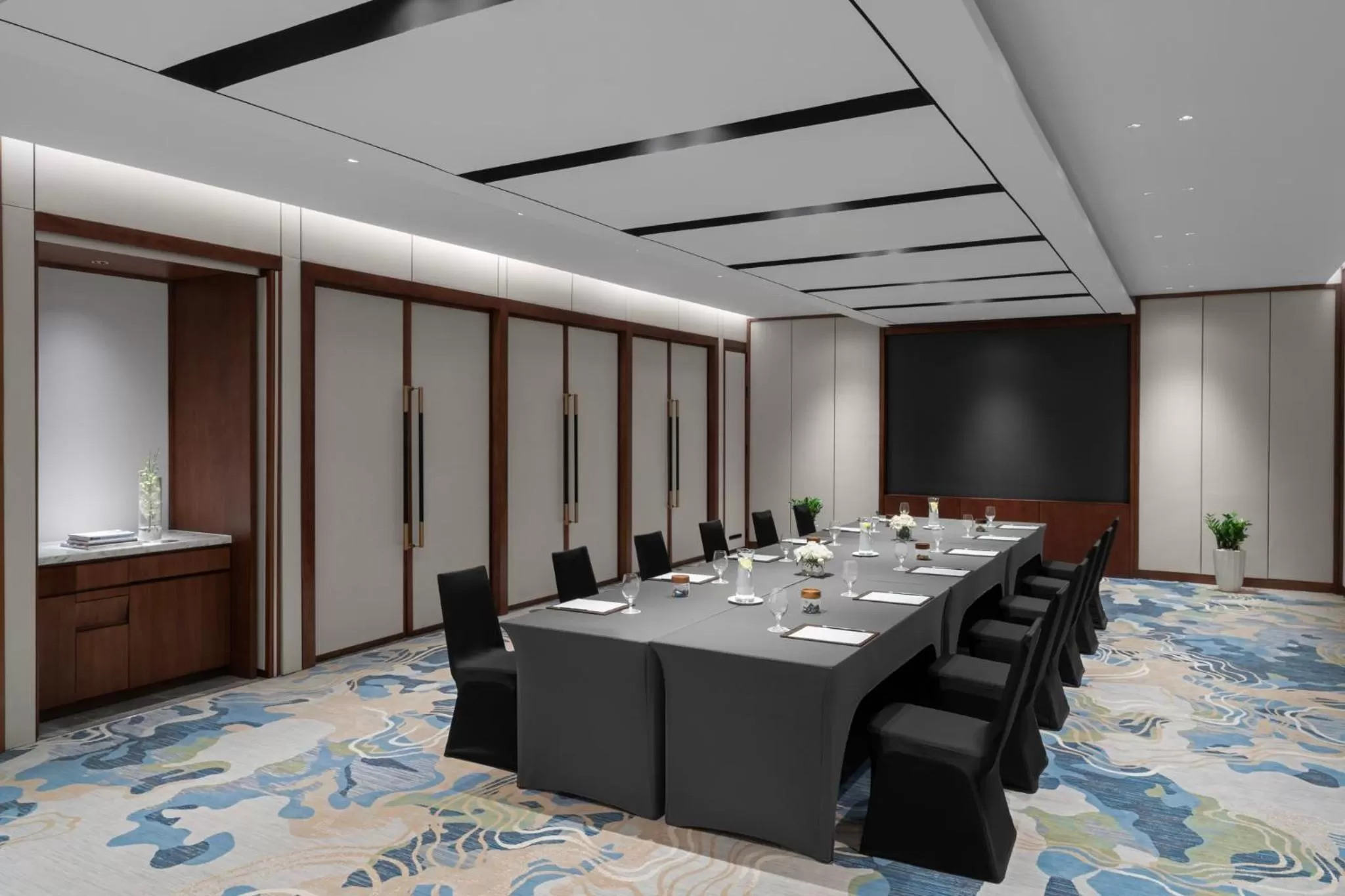 Meeting/conference room in Crowne Plaza Vinh Yen City Centre by IHG
