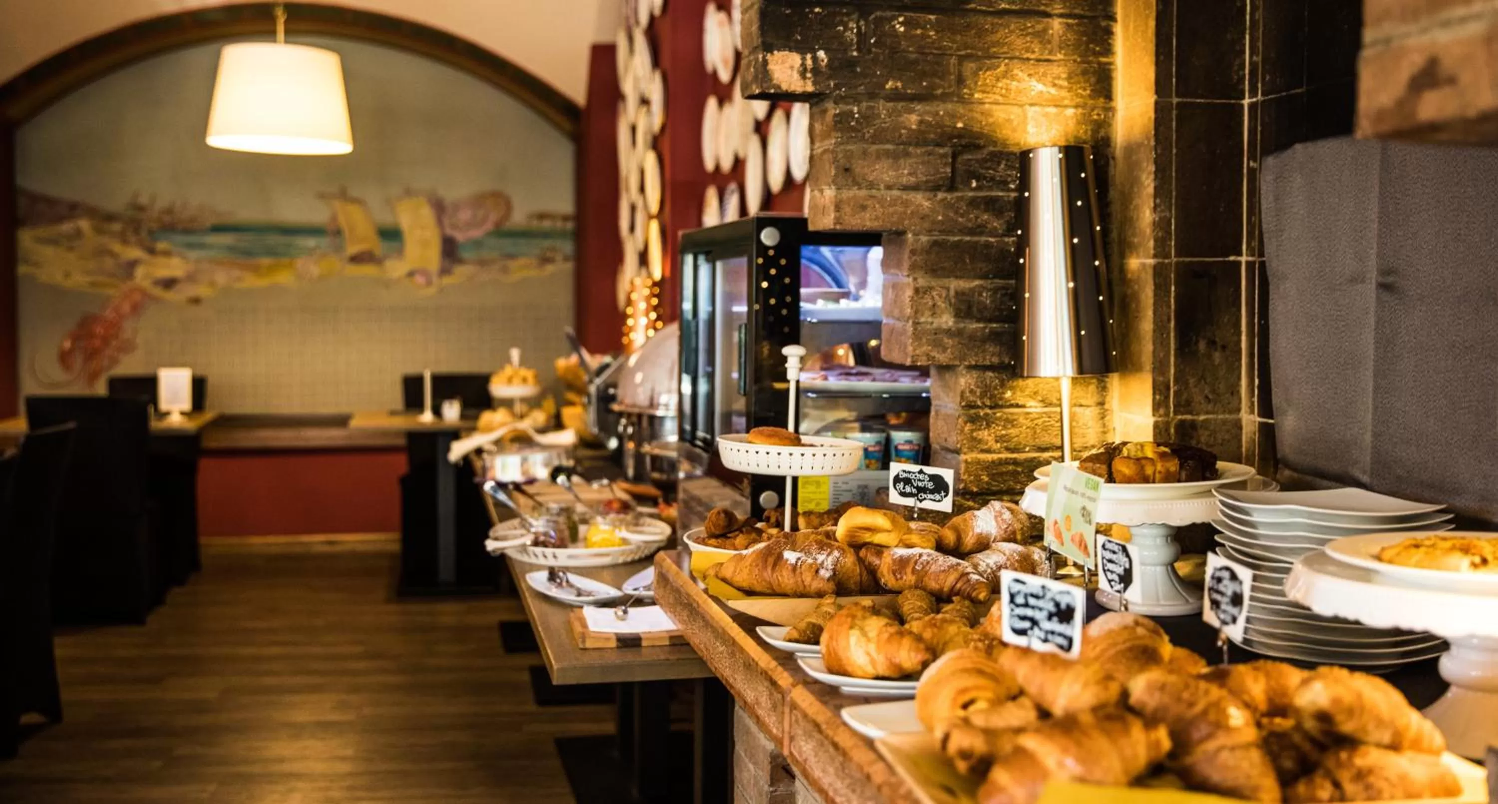 Buffet breakfast in Hotel Casali