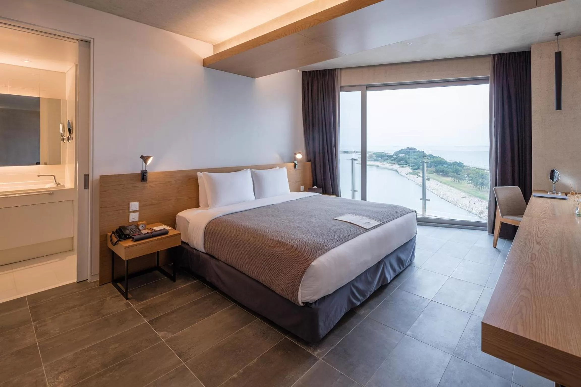 Day, Bed in Nest Hotel Incheon