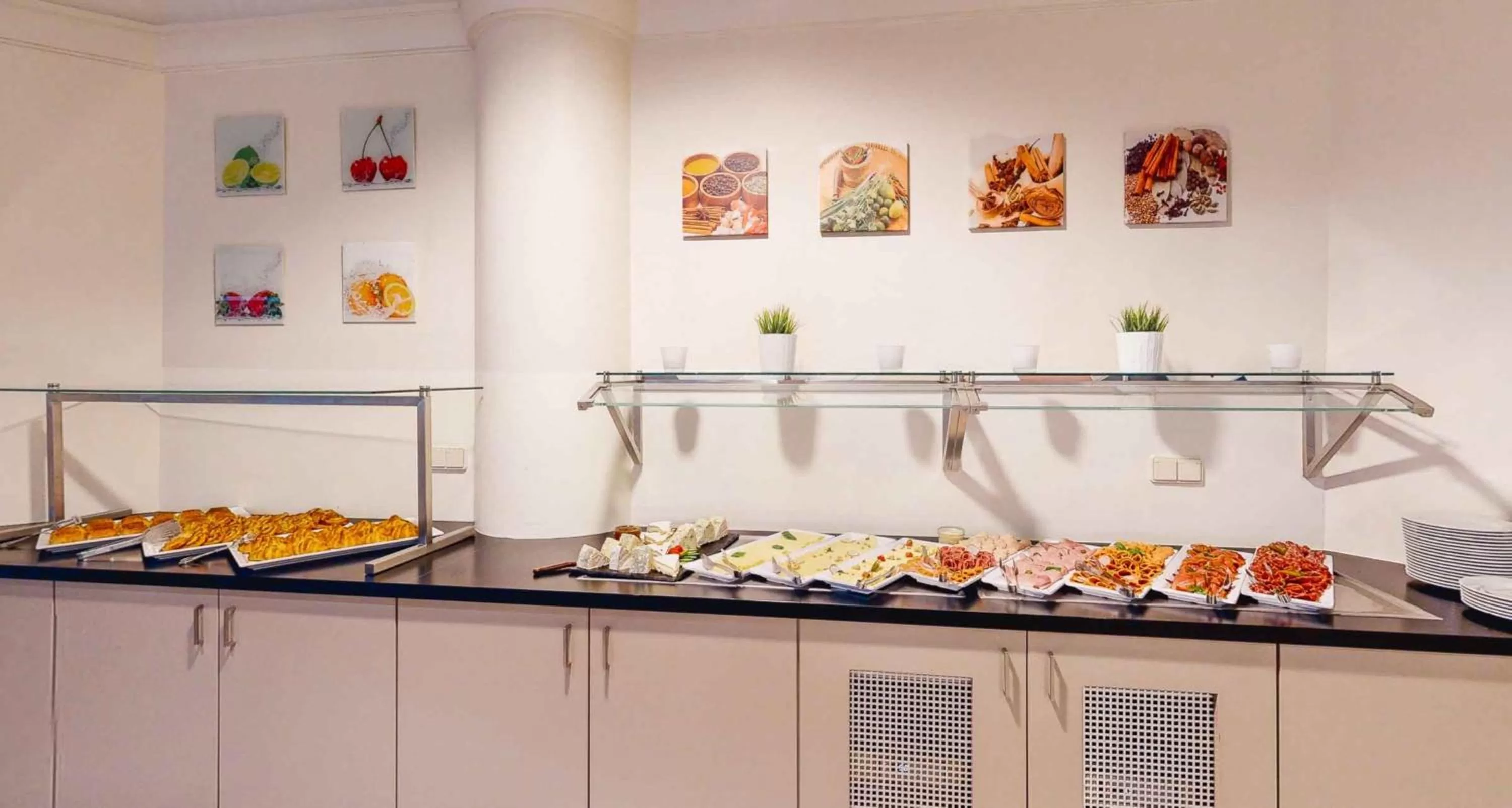 Buffet breakfast in PLAZA Premium Wien