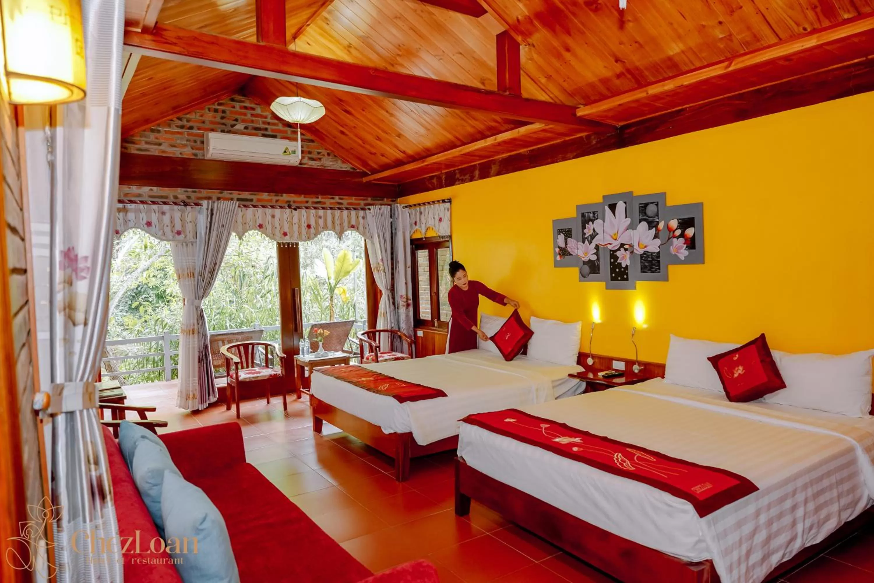 Bed in Chez Loan Hotel