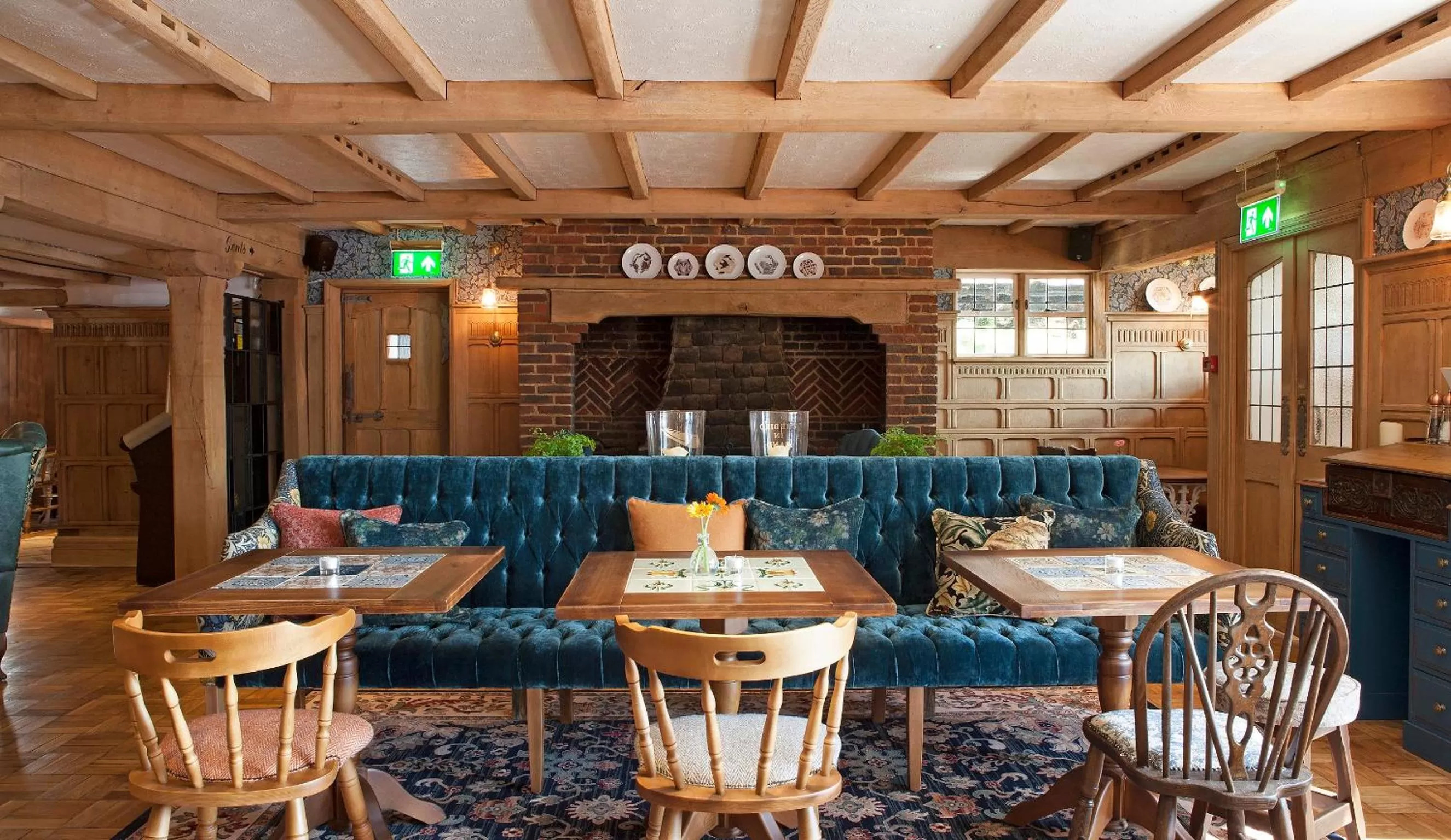 Restaurant/places to eat in The Bird In Hand