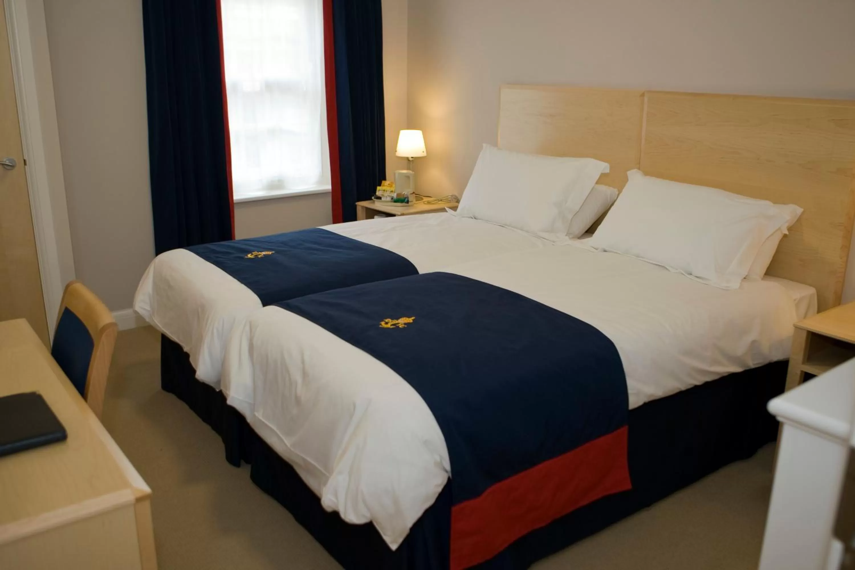 Bedroom, Bed in Royal Southern Yacht Club