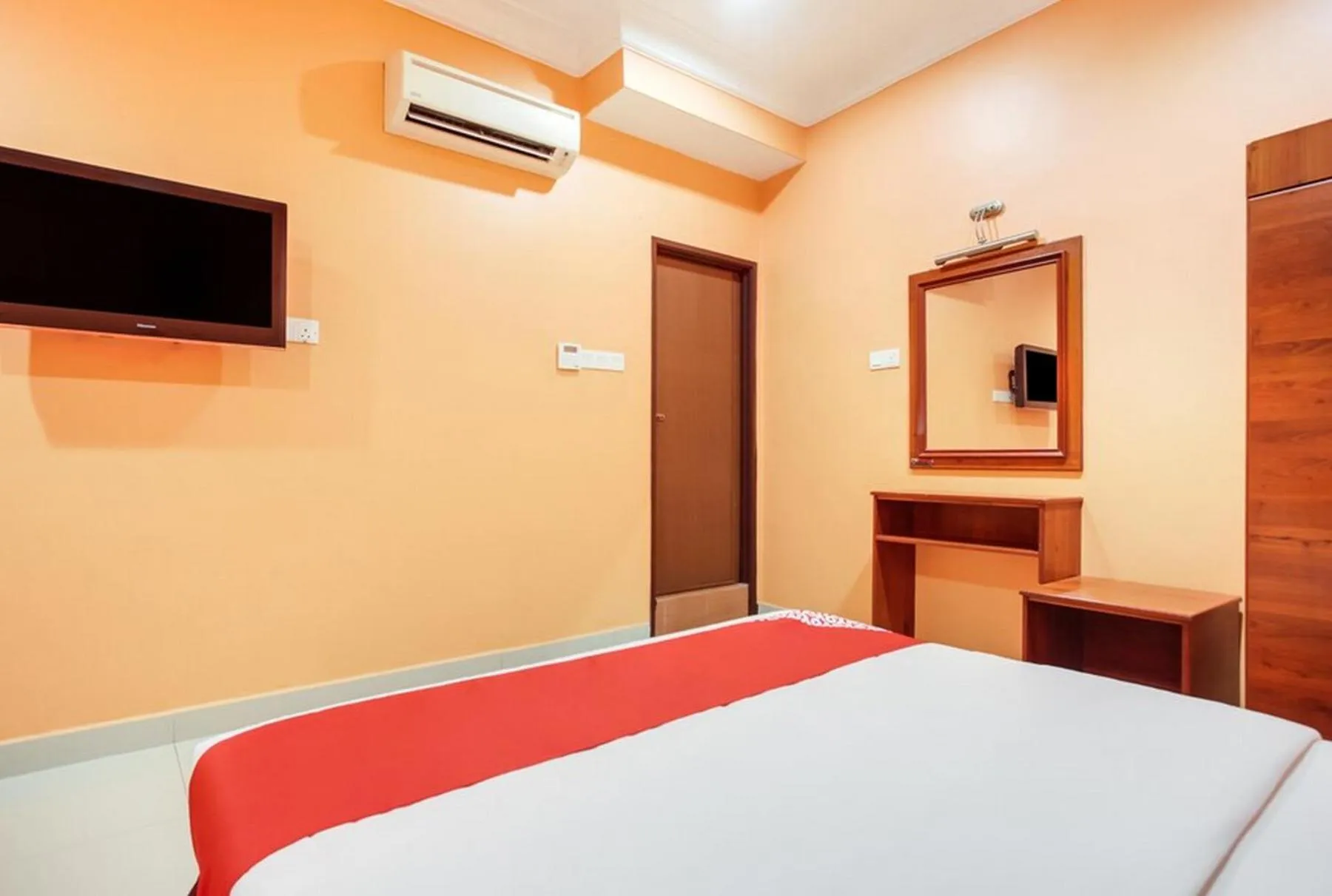 Bed in My Town Hotel