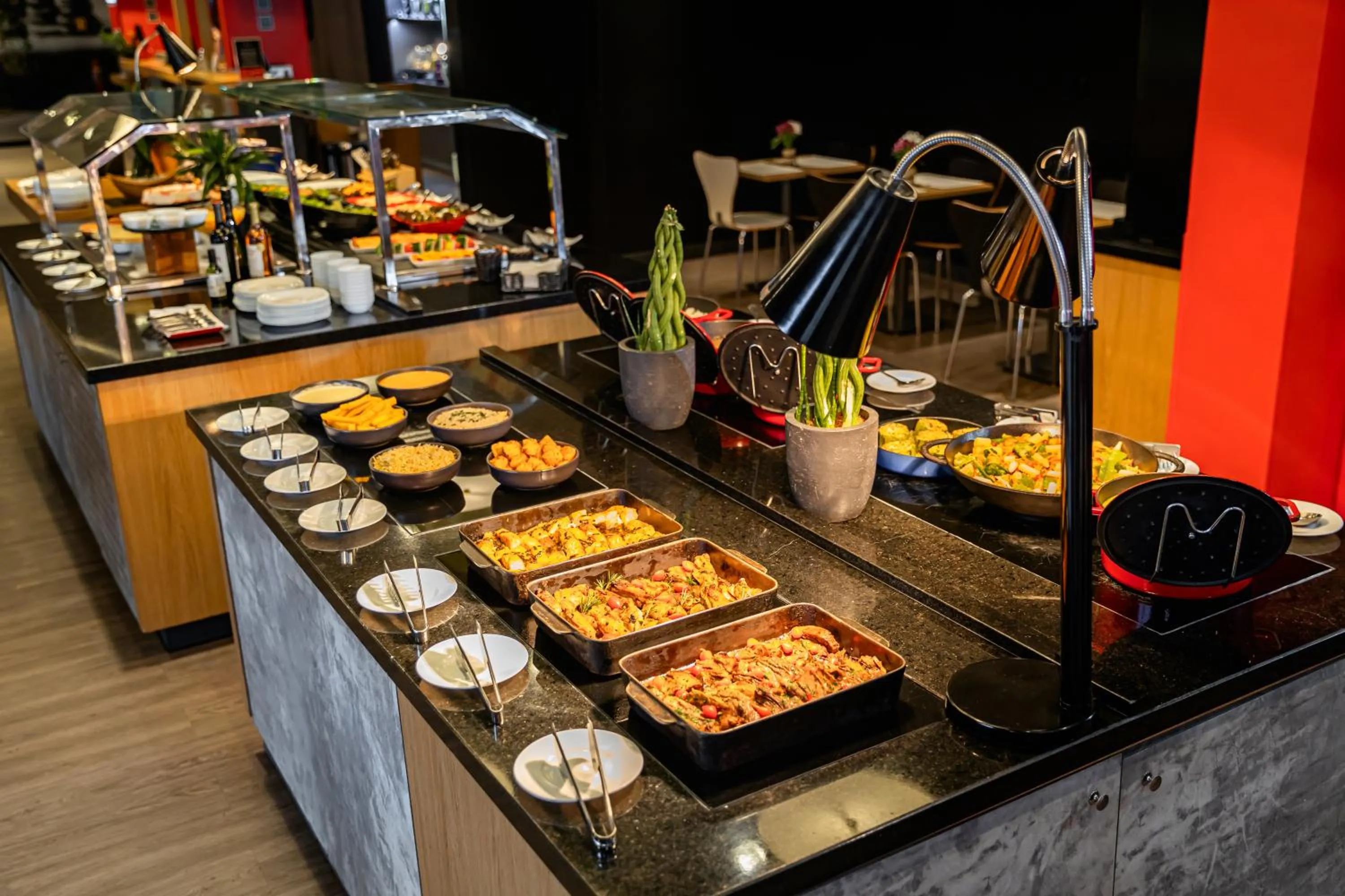 Food and drinks in ibis Porto Alegre Aeroporto