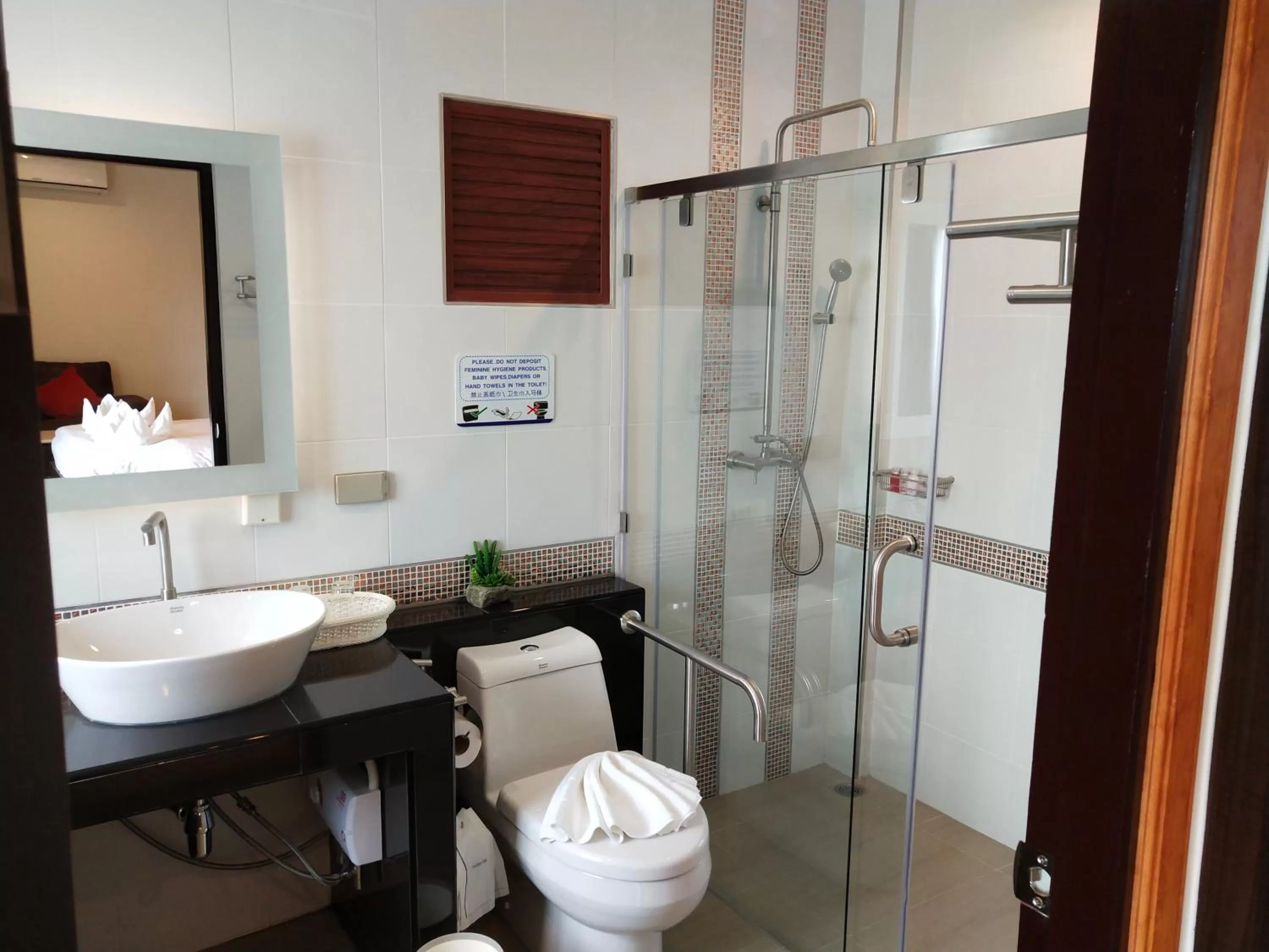 Shower in Hotel De Wualai