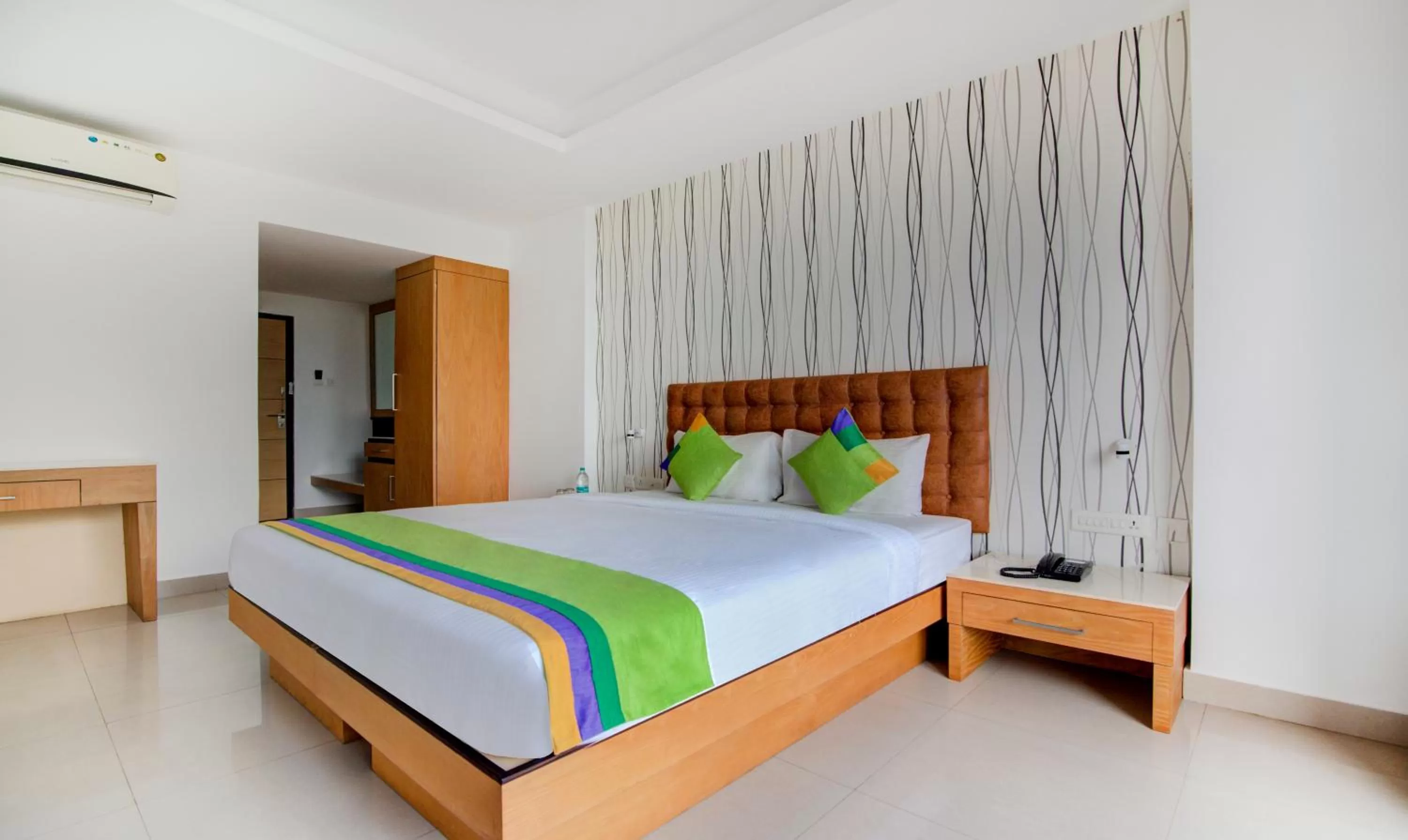 Bedroom, Bed in Cilantro By The Sea