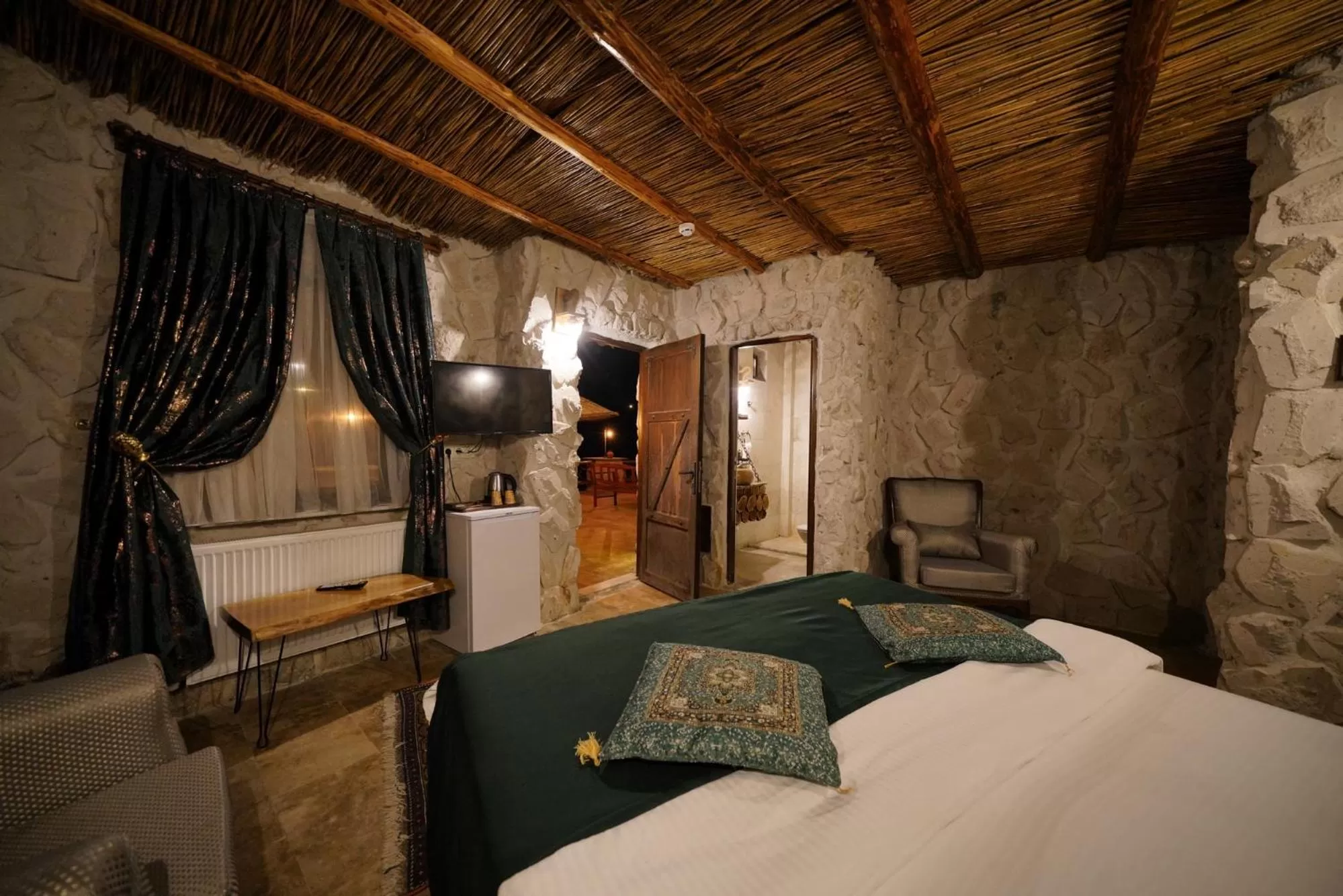 Bedroom, Bed in Cappadocia Nar Cave House & Swimming Pool