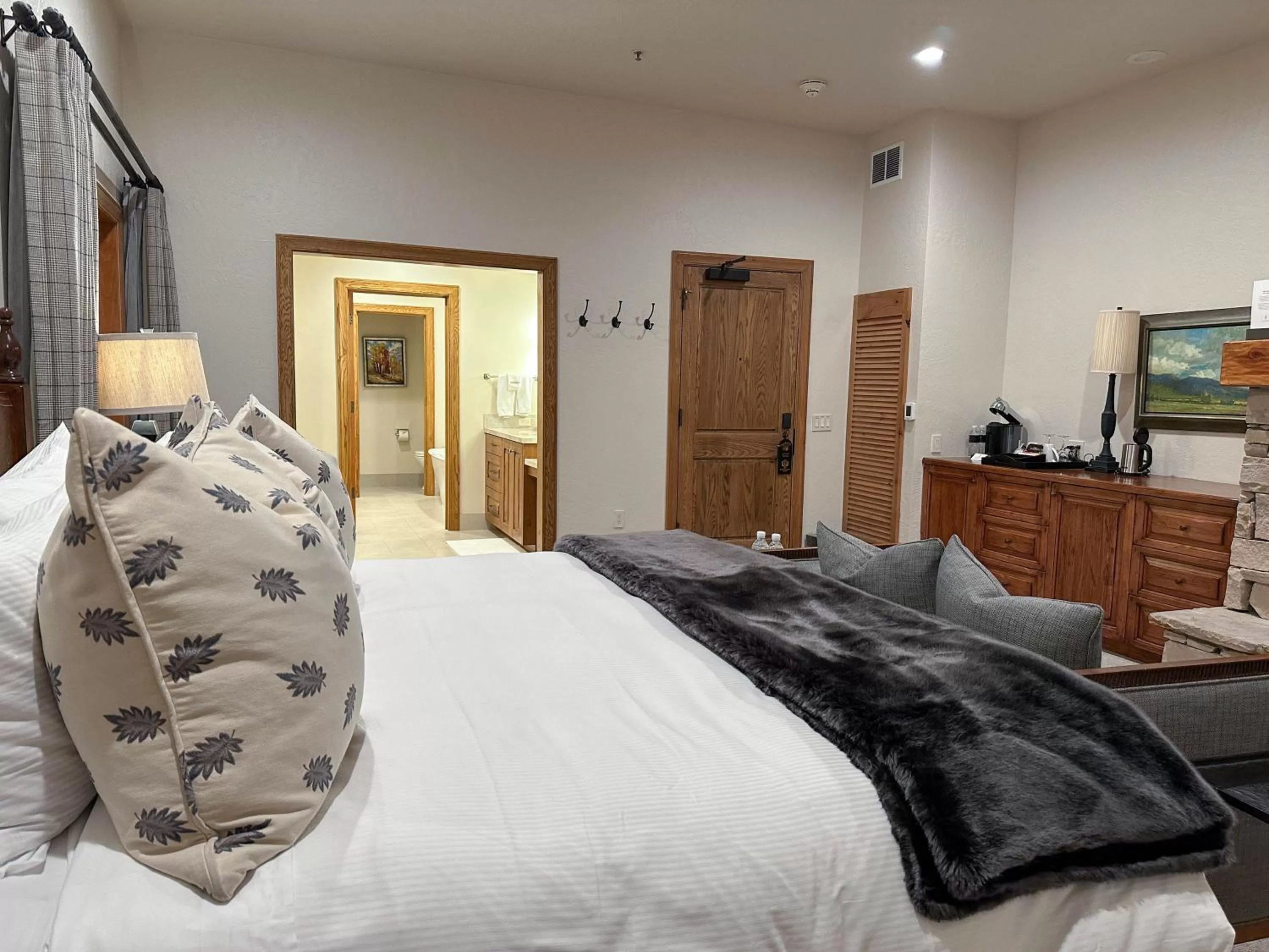 Bedroom, Bed in Stein Eriksen Lodge Deer Valley