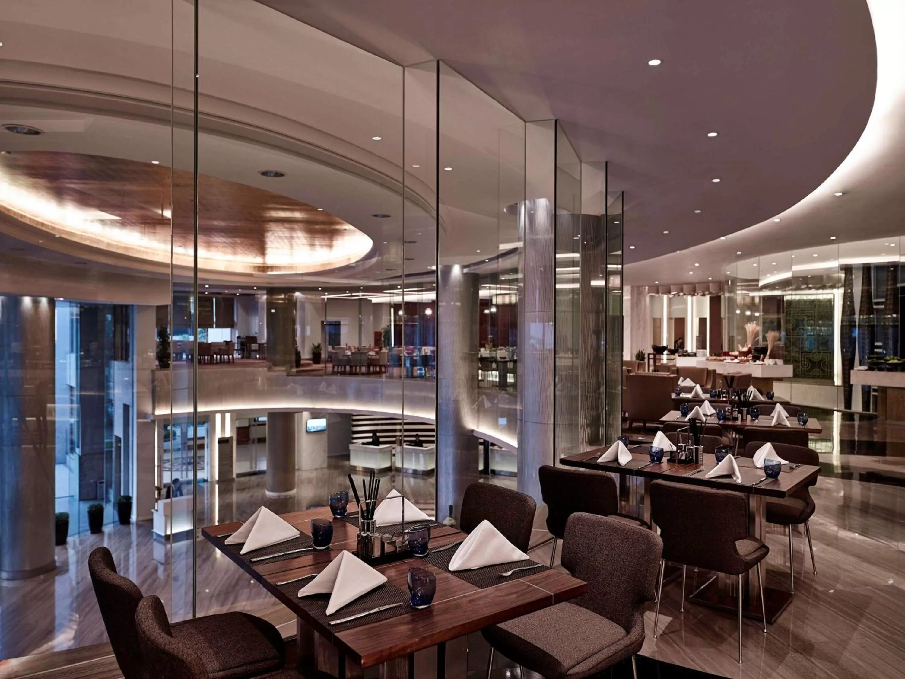 Restaurant/places to eat in Pullman Hanoi