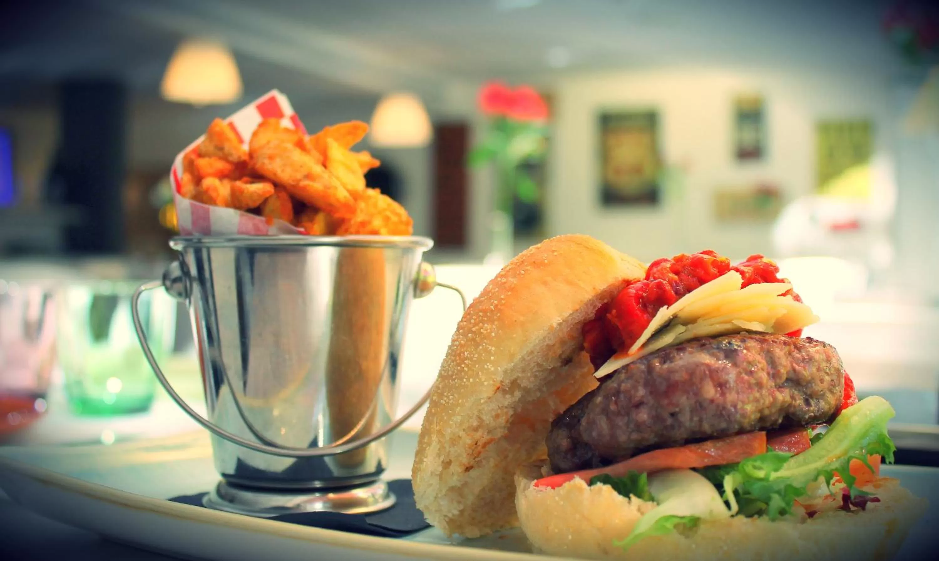 Restaurant/places to eat in Vincci Soma