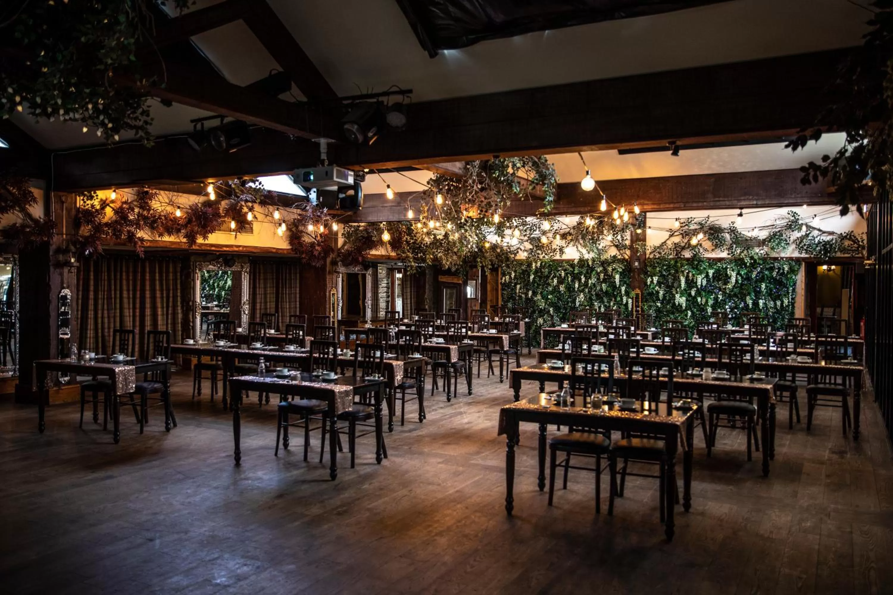 Banquet/Function facilities, Restaurant/Places to Eat in South Causey Inn