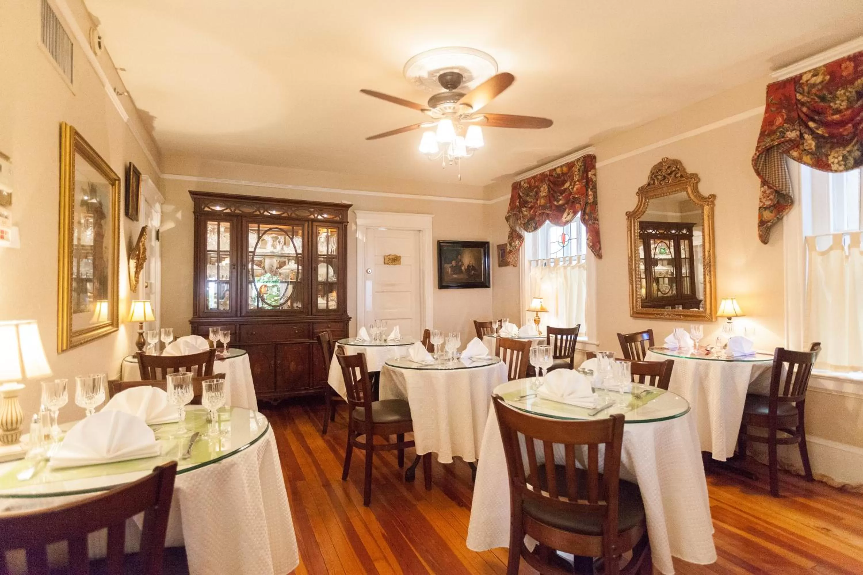 Dining area, Restaurant/Places to Eat in Inn on Charlotte