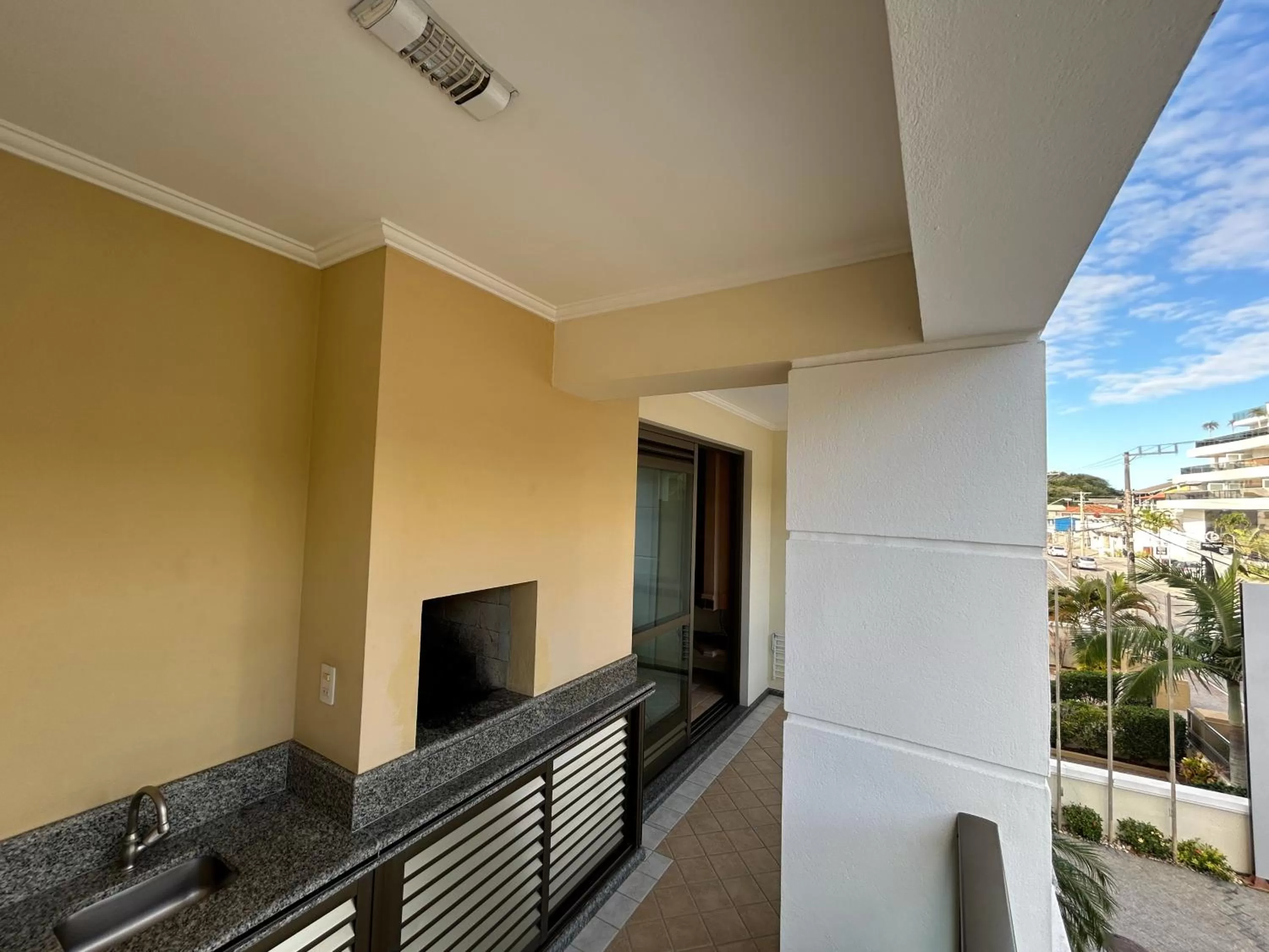 Balcony/Terrace in Golfinhos Apart Hotel