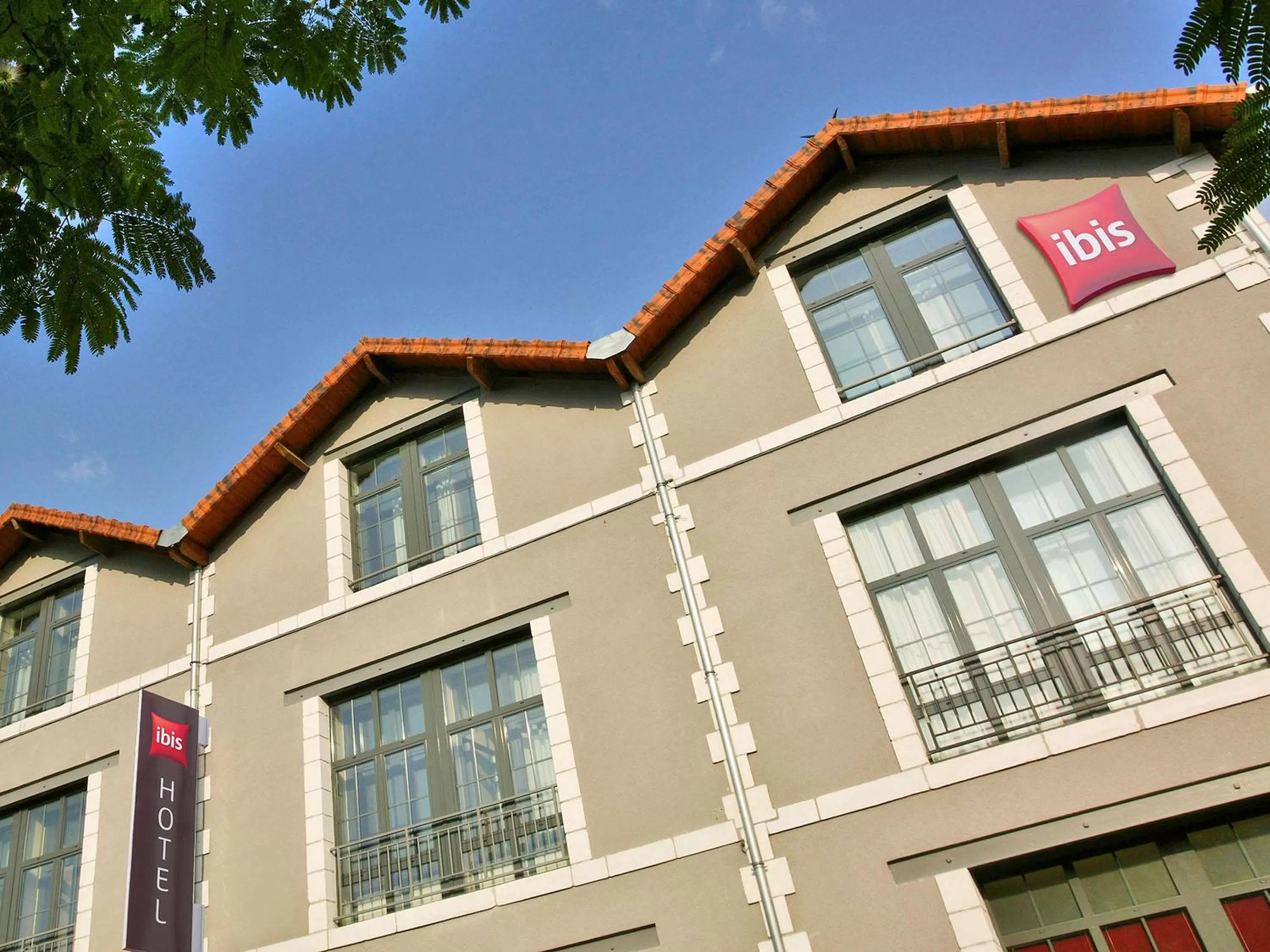 Property building in Ibis Sarlat Centre