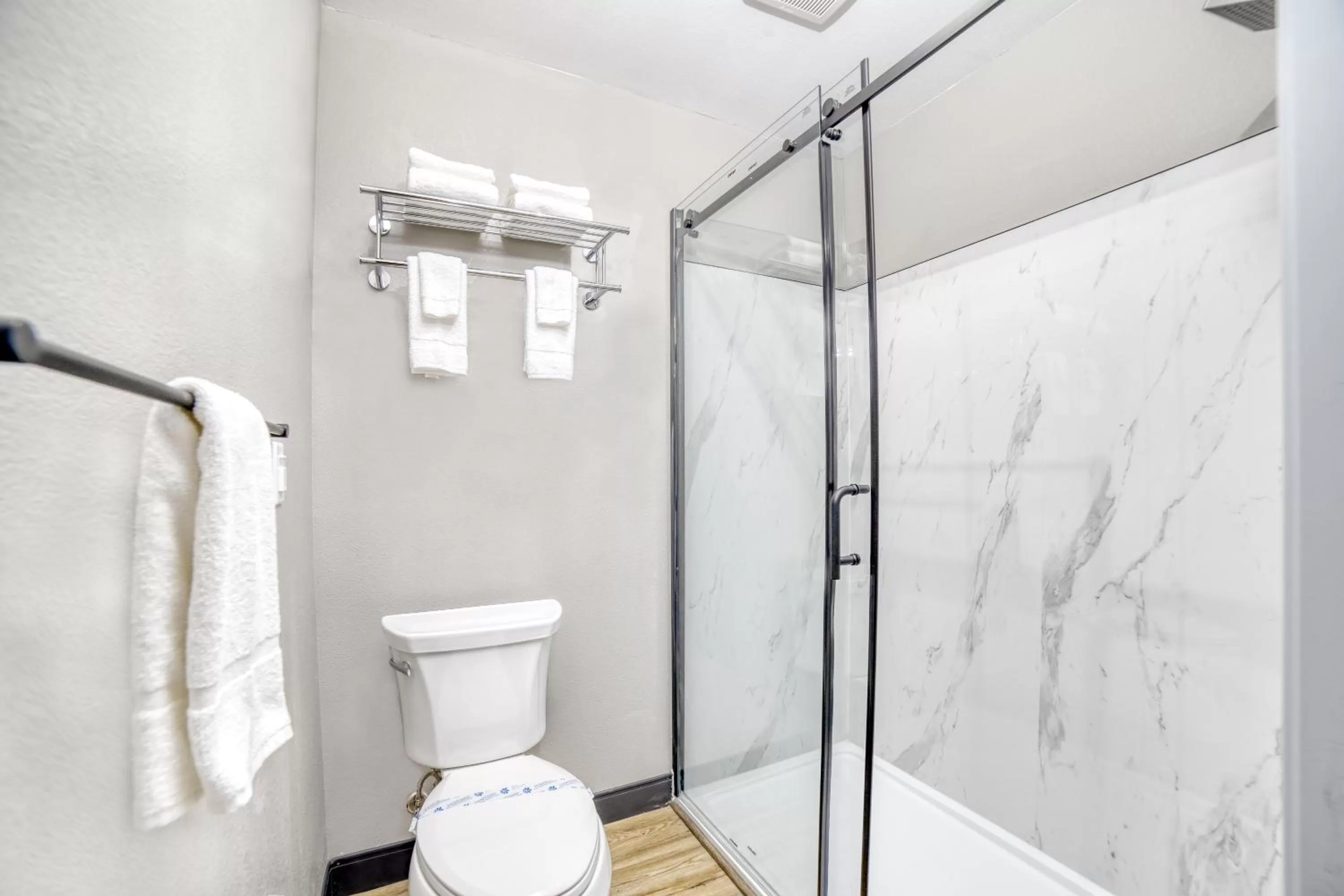 Studio 6 Suites Stockton, CA Waterfront