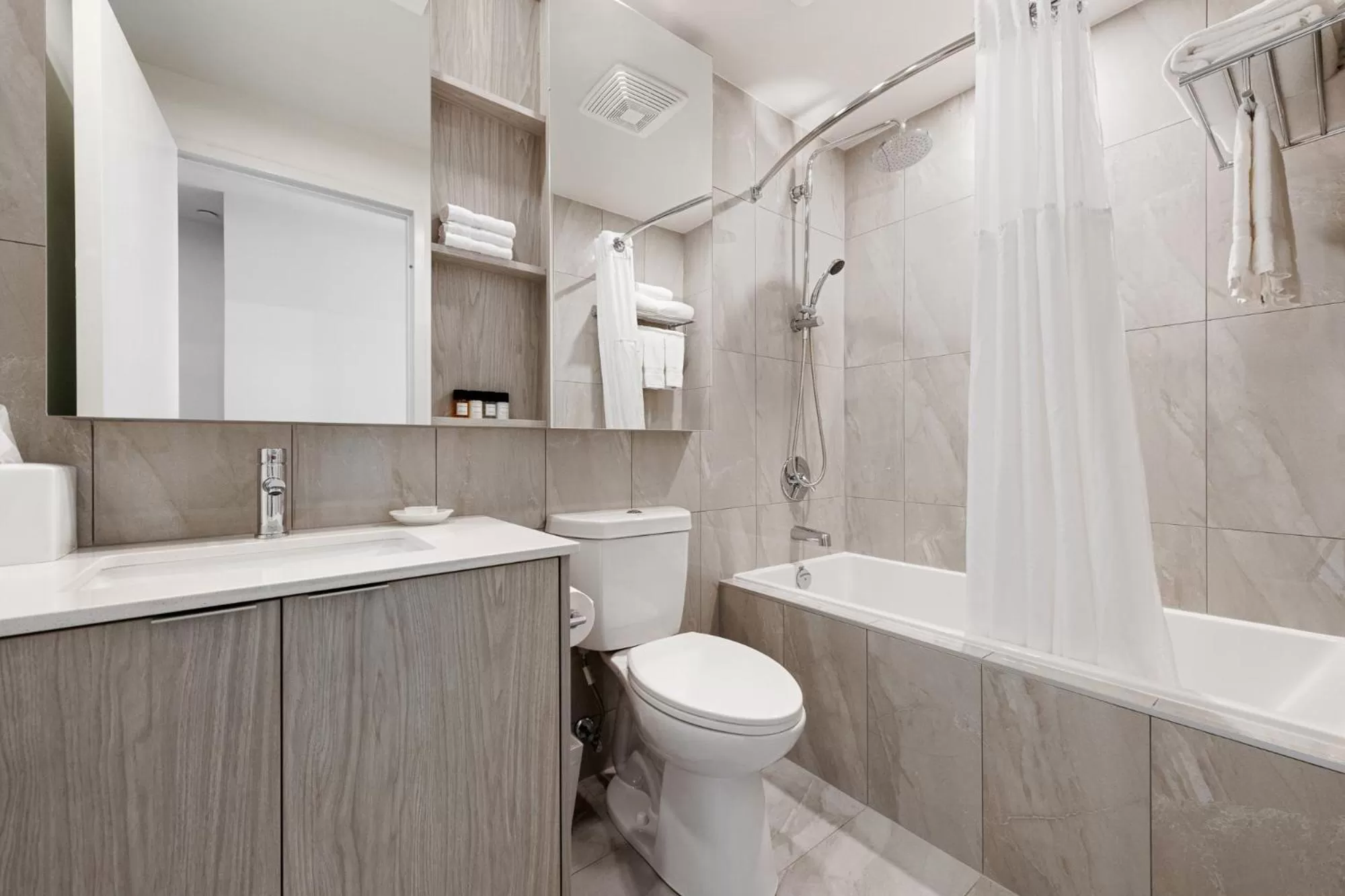 Bathroom in reStays Ottawa