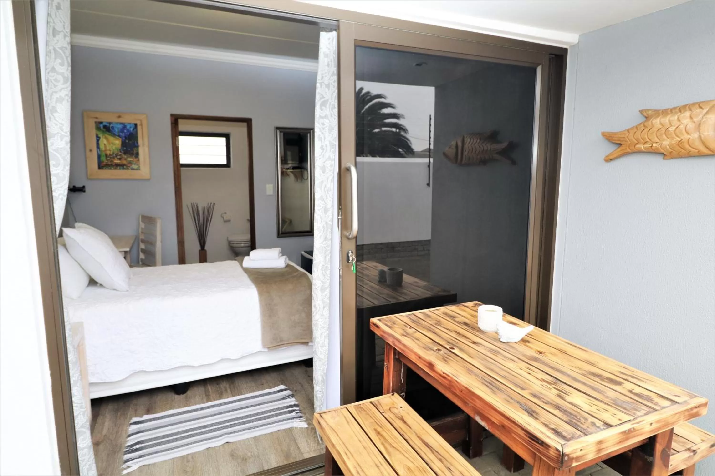 Bed in Tiende Laan Bed & Breakfast and Self-Catering