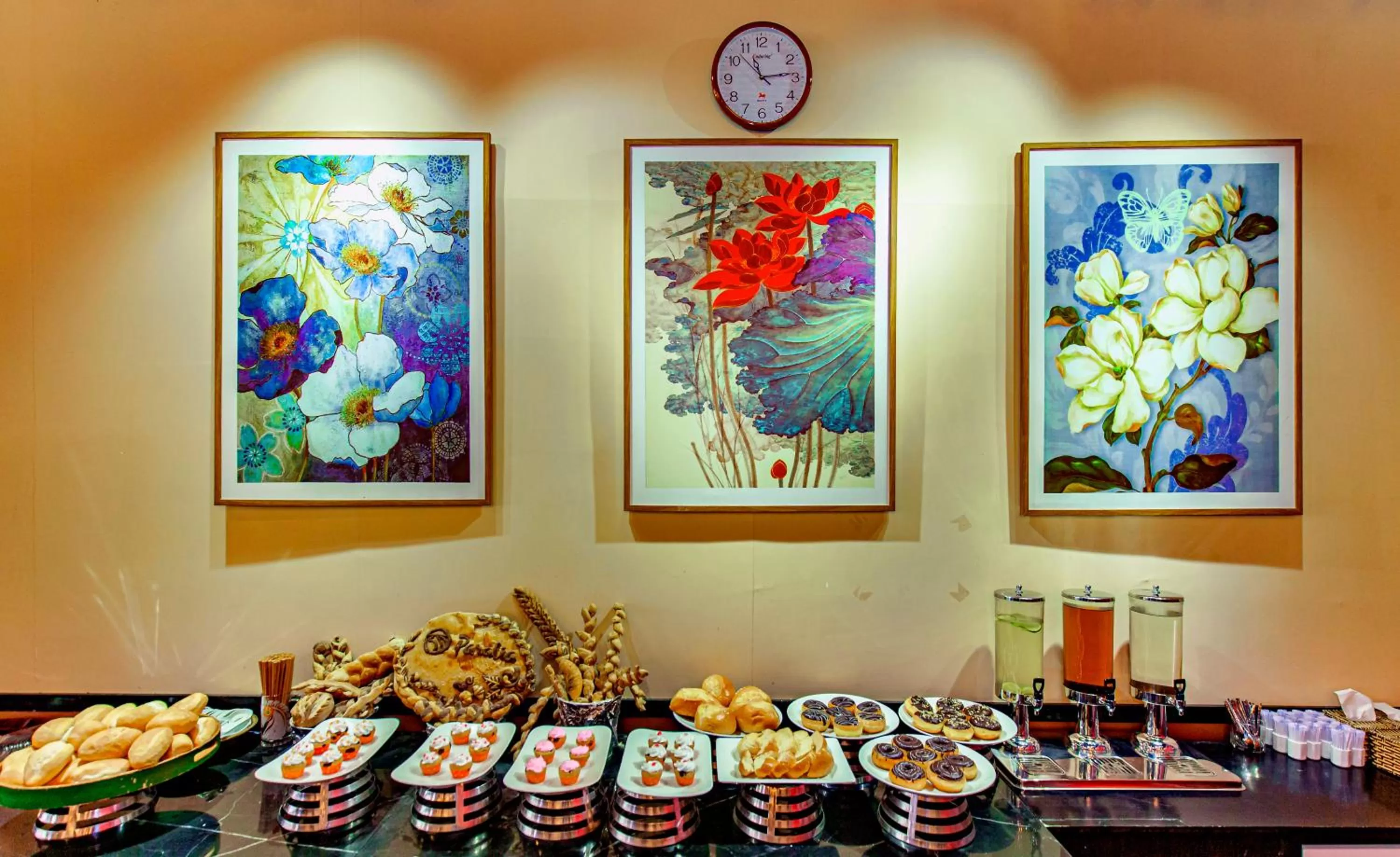 Buffet breakfast, Restaurant/Places to Eat in Paralia Hotel Nha Trang